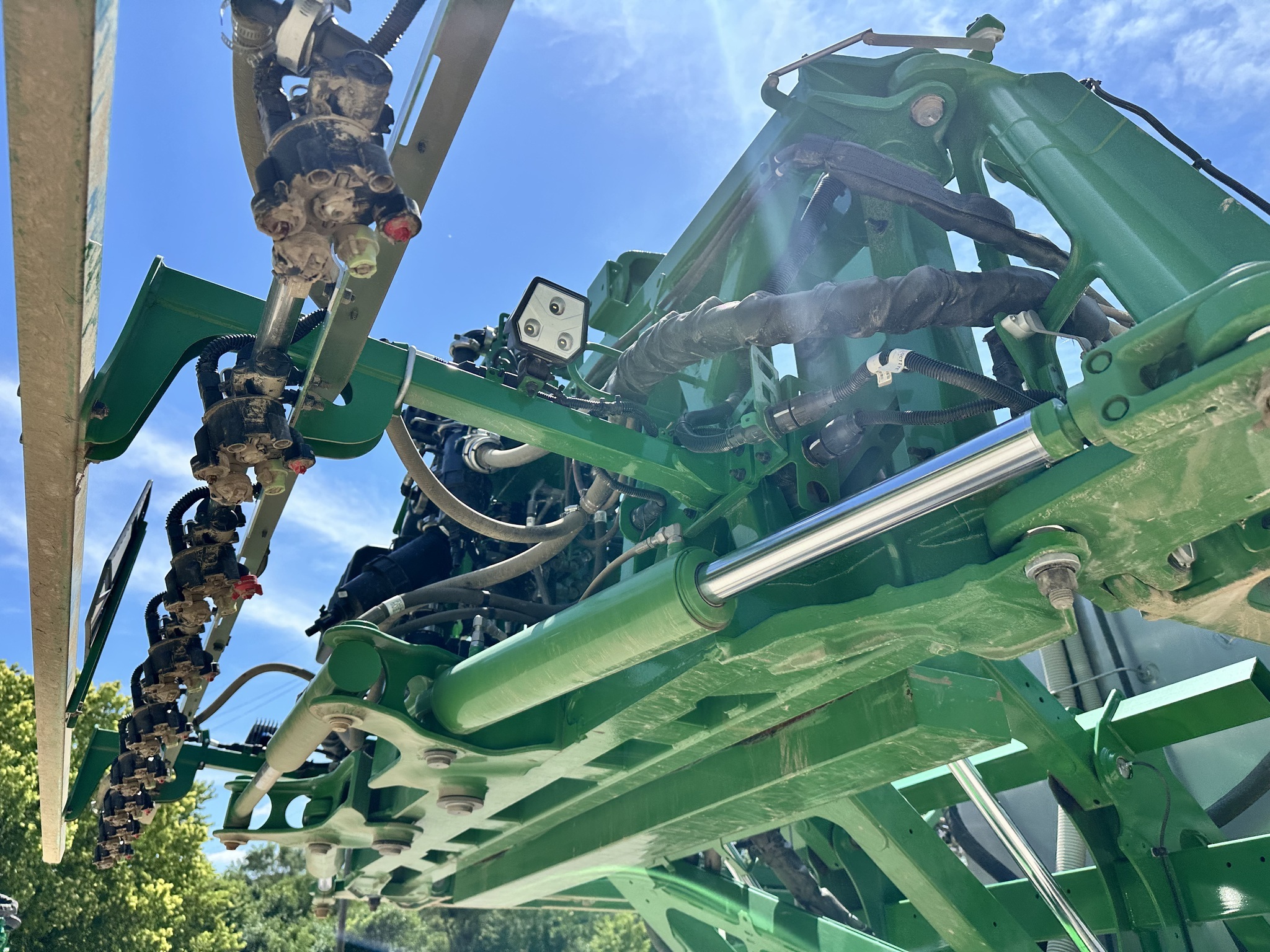 2025 John Deere 412R Self-Propelled Sprayer