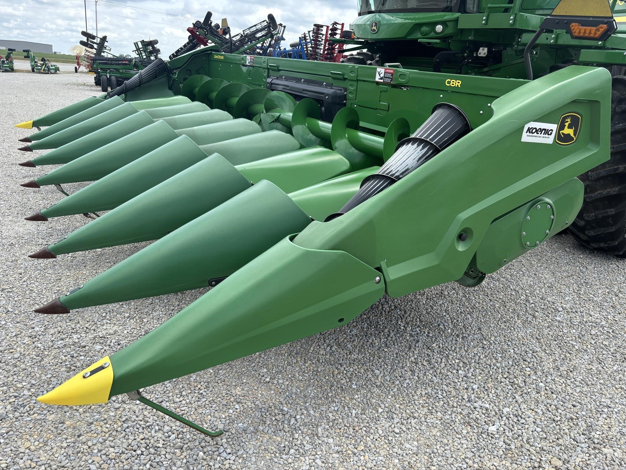 2022 John Deere C8R Corn Head