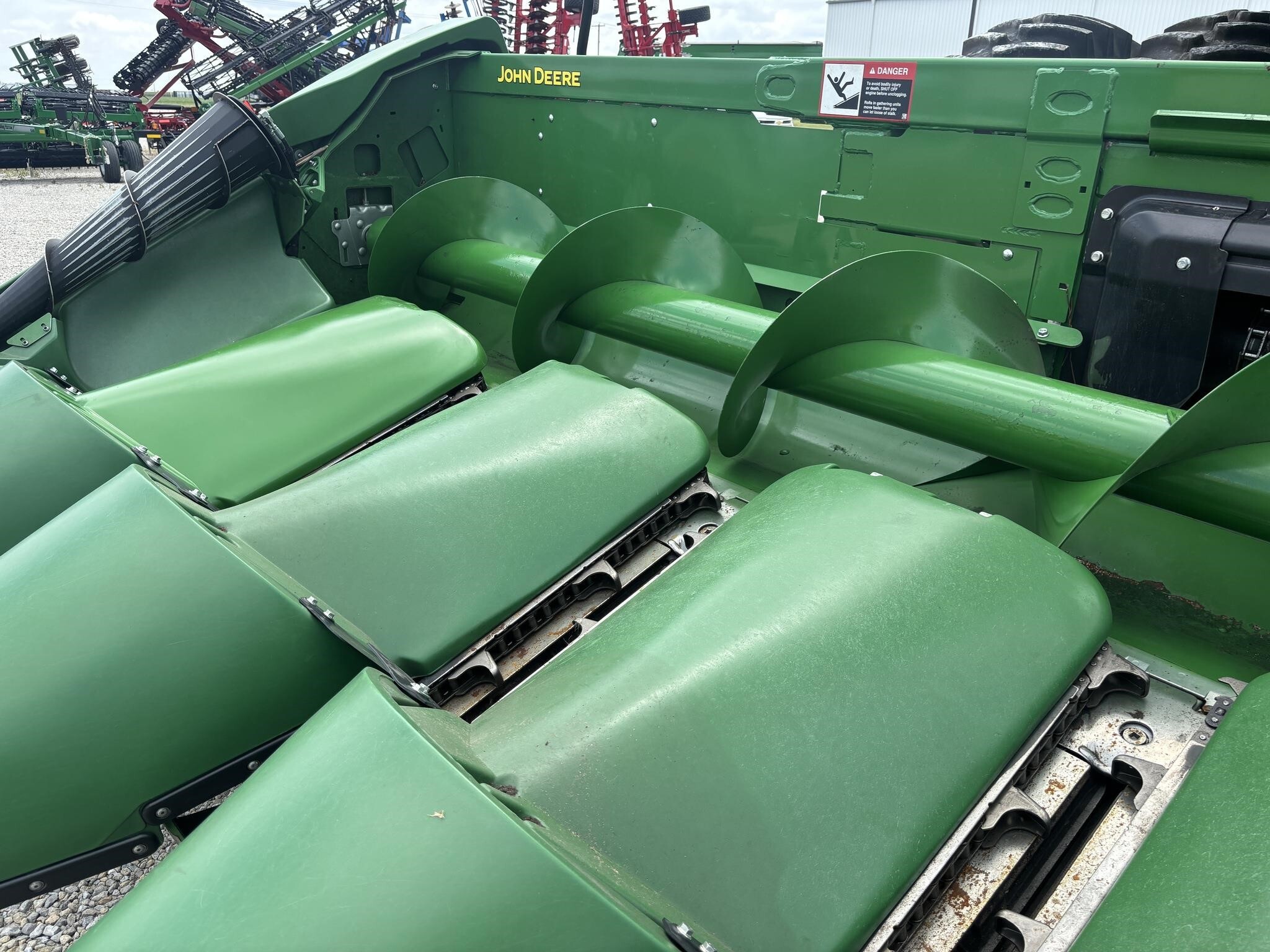 2022 John Deere C8R Corn Head