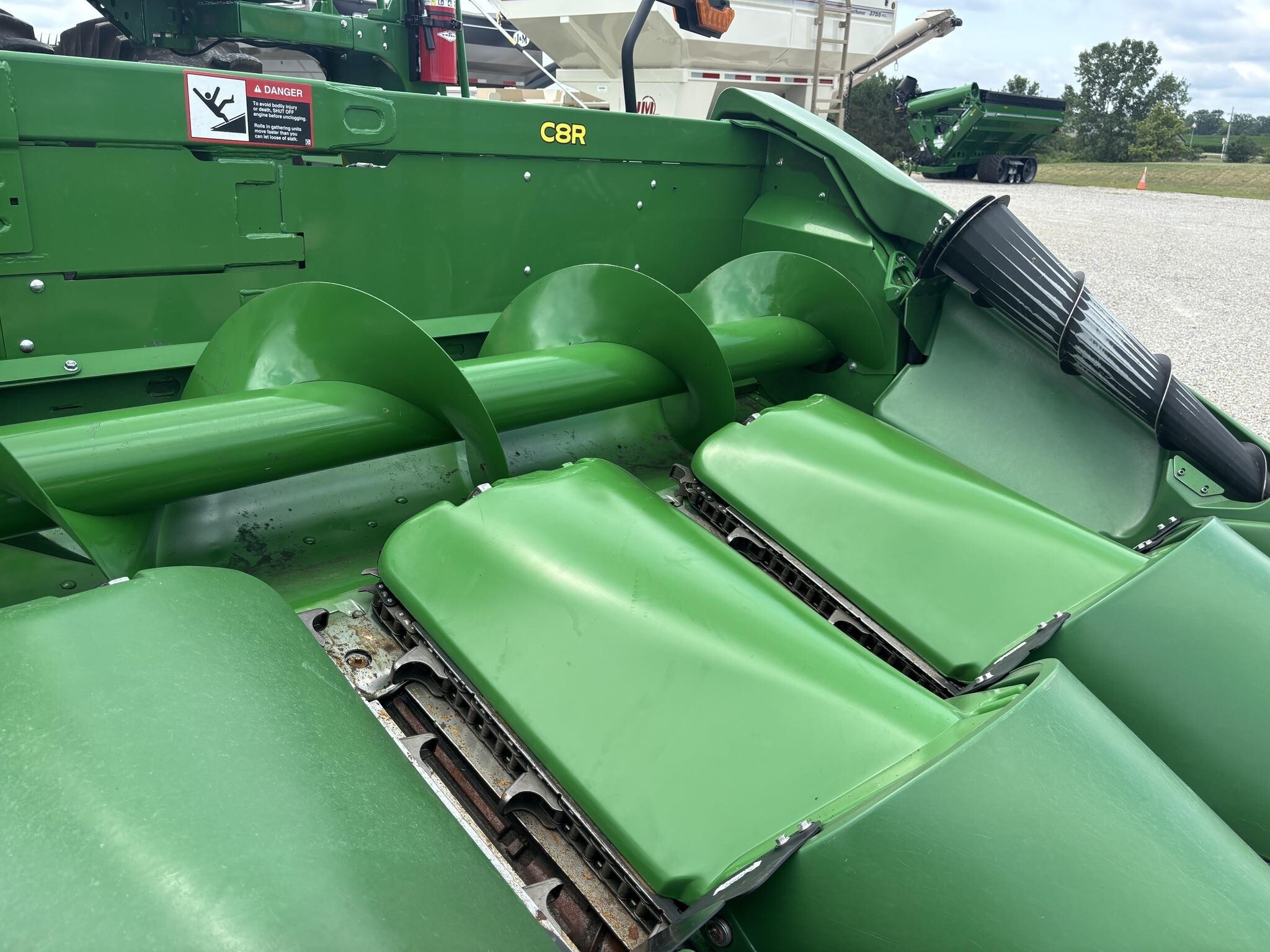 2022 John Deere C8R Corn Head