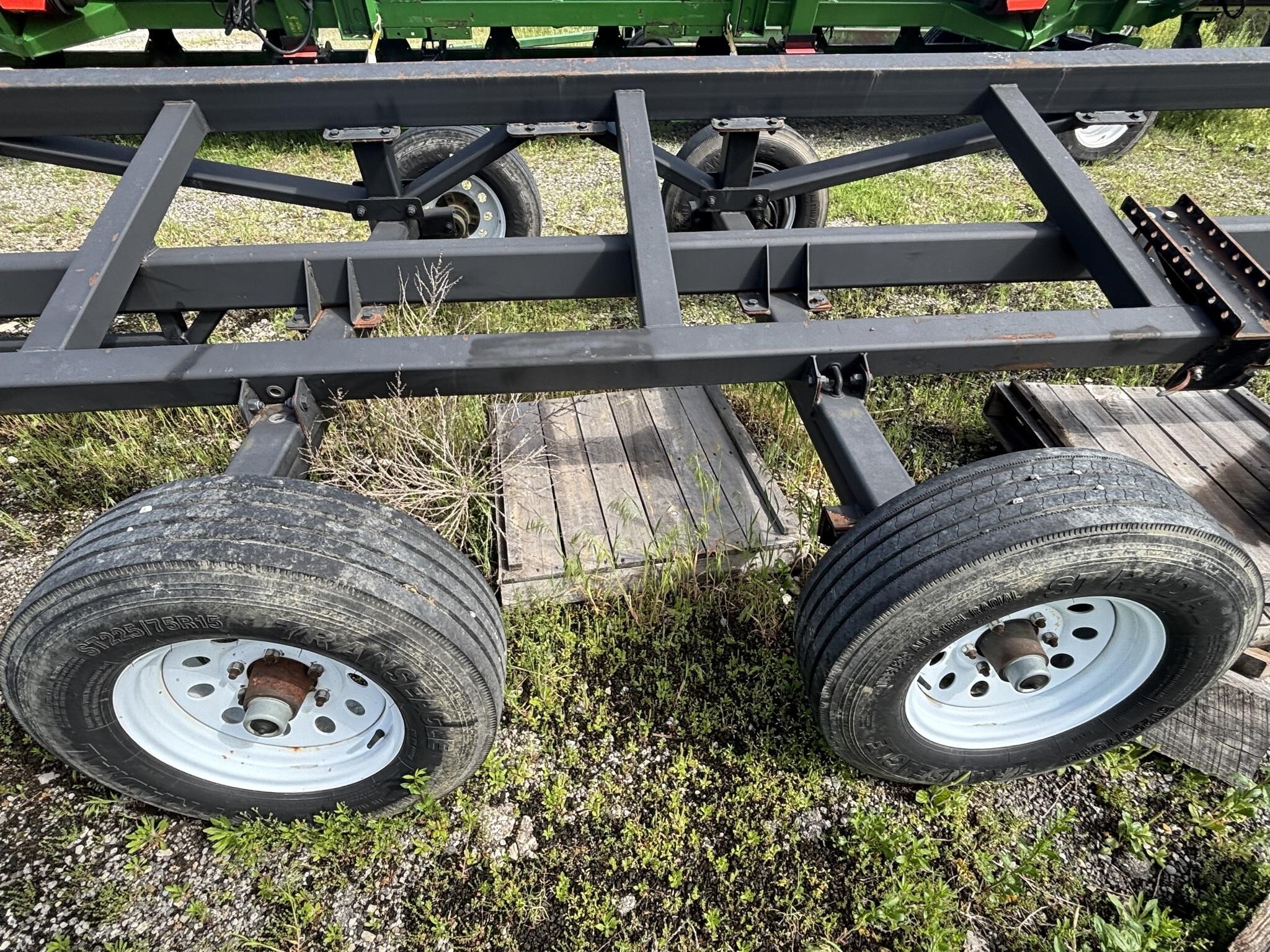 2013 Maurer 42 Header Trailer