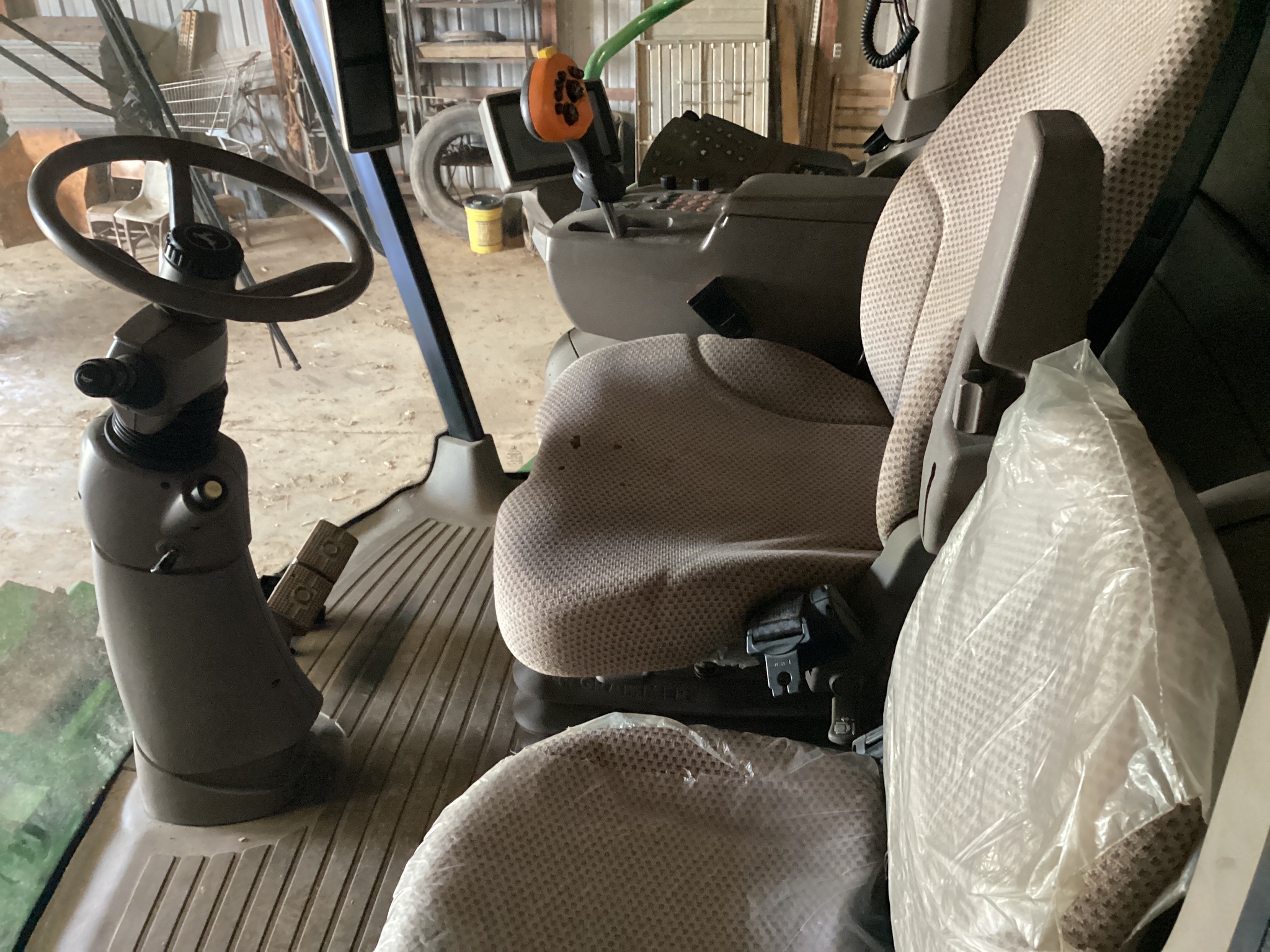 2012 John Deere S690 Combine