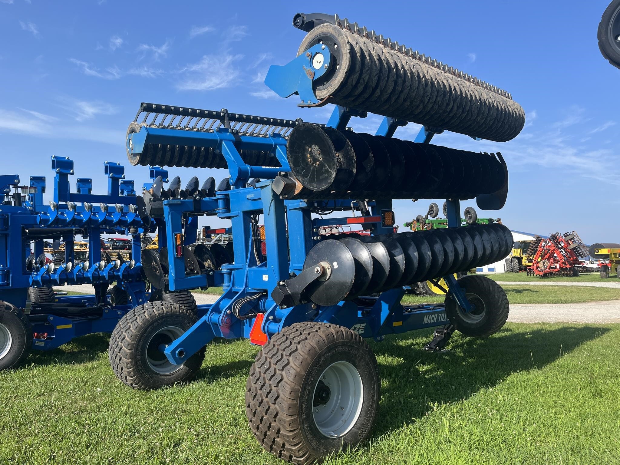 2019 Kinze MACH TILL 261 Disk