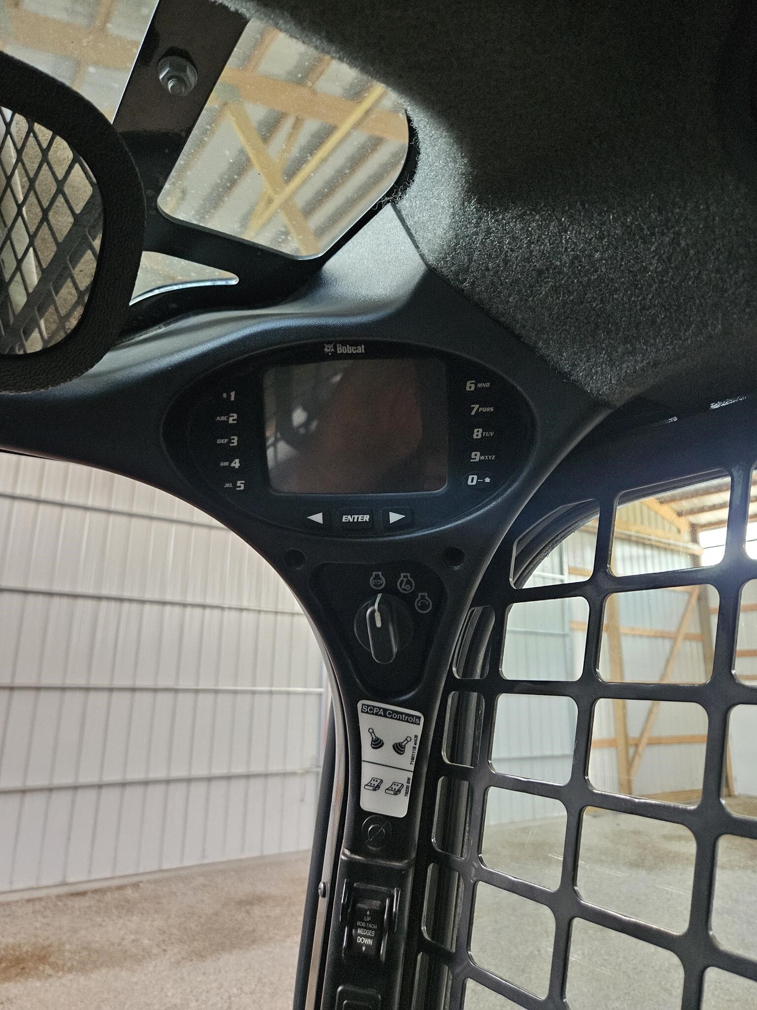 2018 Bobcat S850 Loaders and Lift