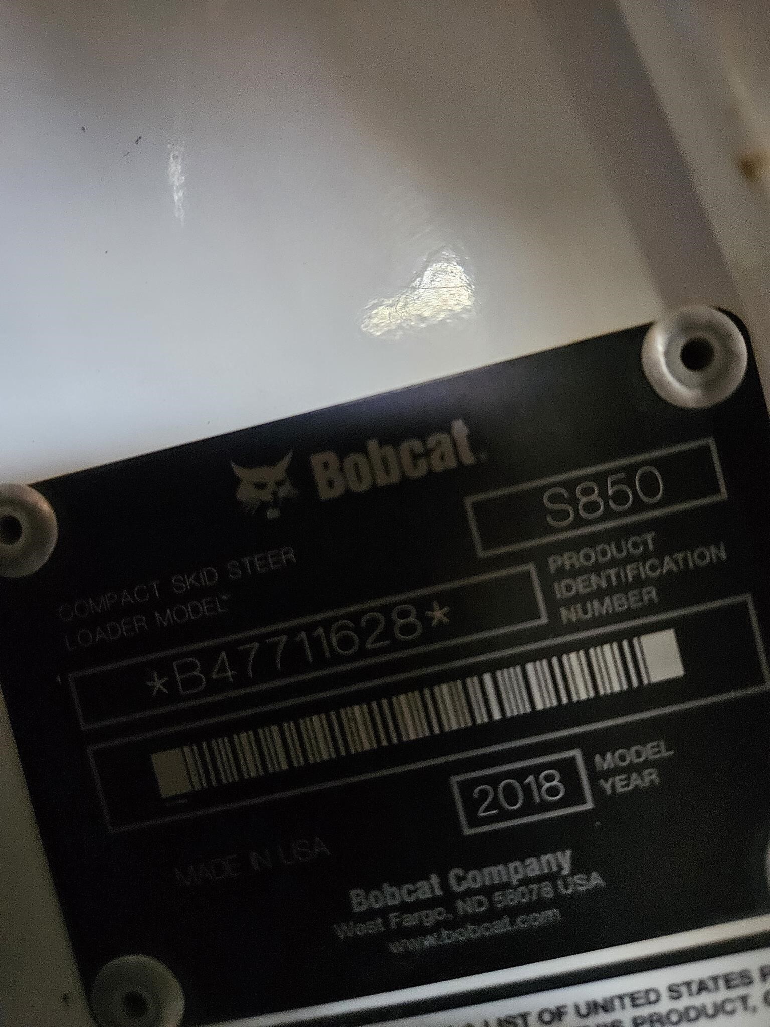 2018 Bobcat S850 Loaders and Lift