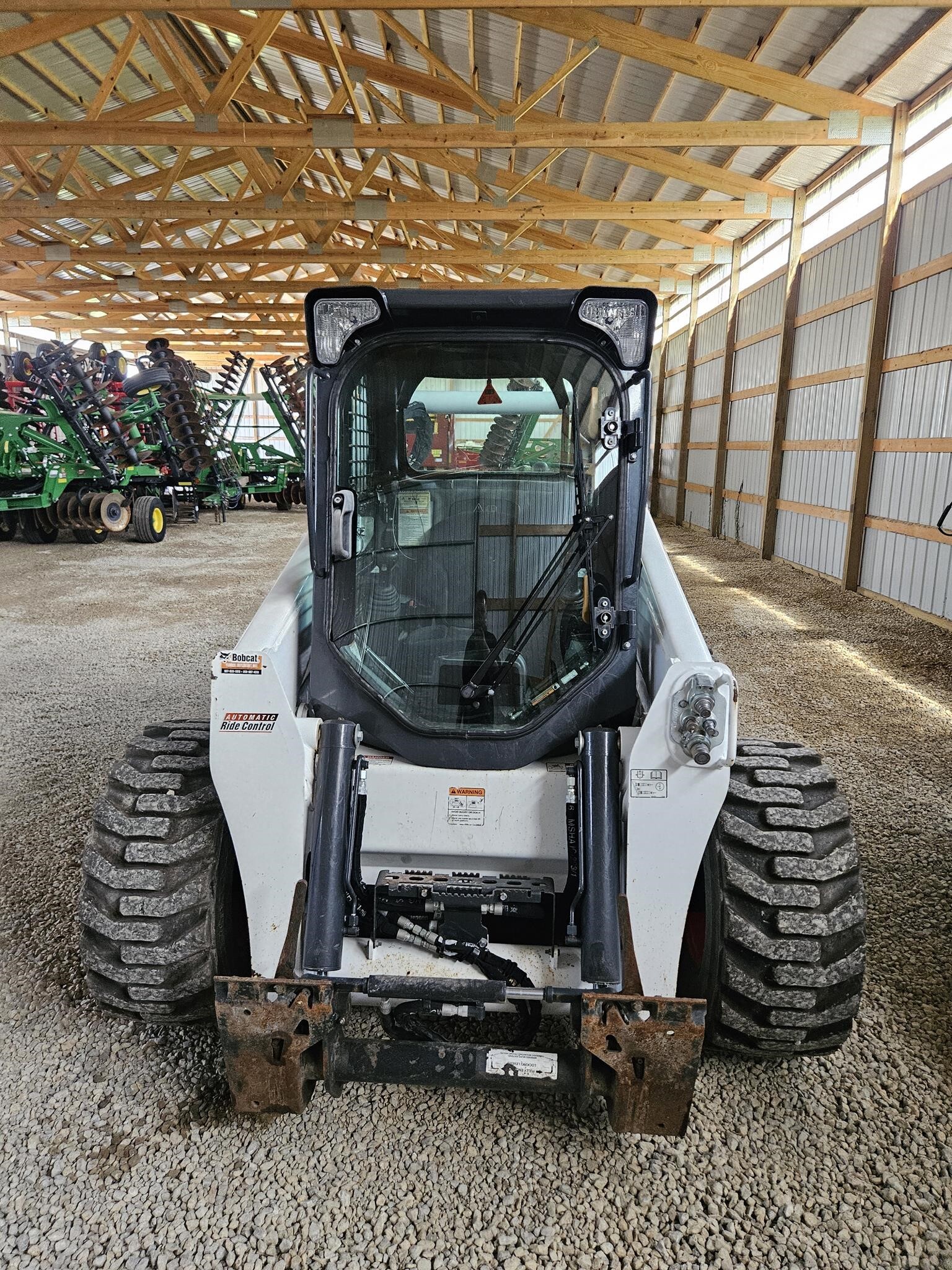2018 Bobcat S850 Loaders and Lift