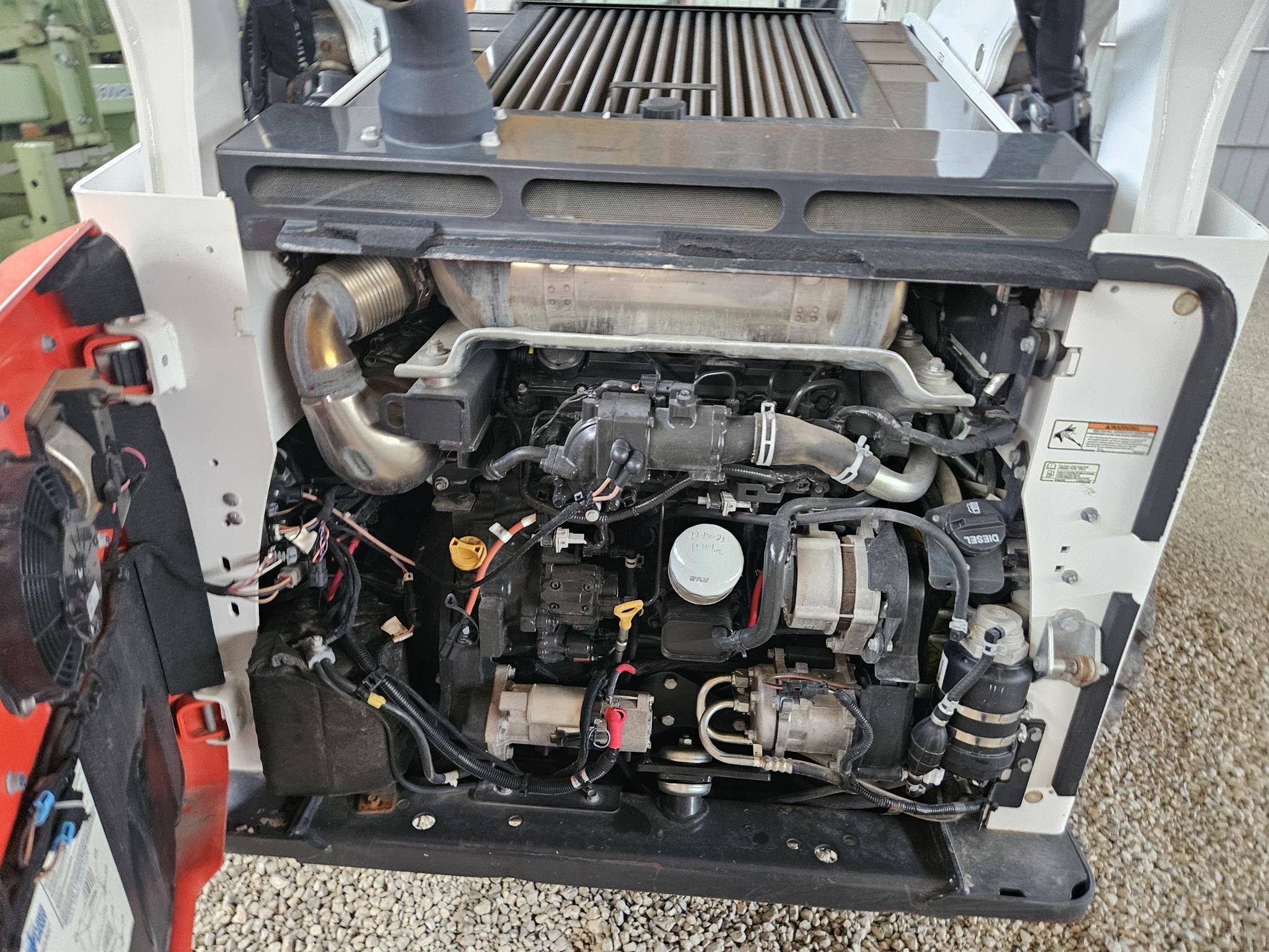 2018 Bobcat S850 Loaders and Lift