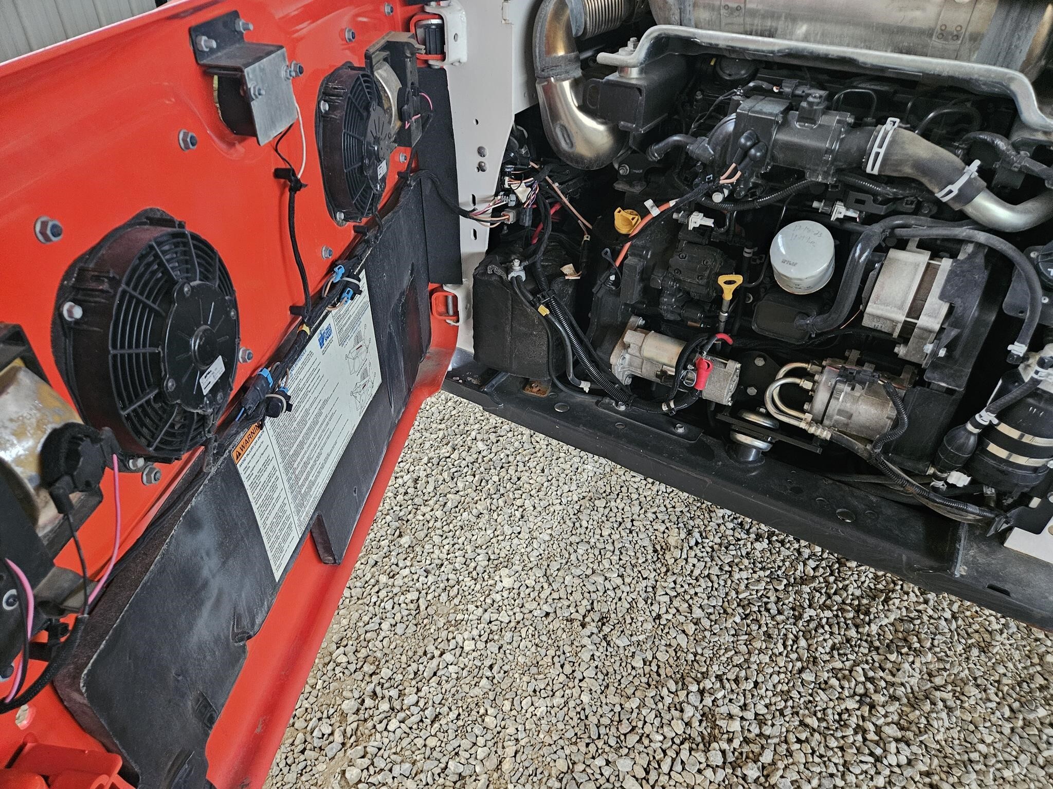 2018 Bobcat S850 Loaders and Lift