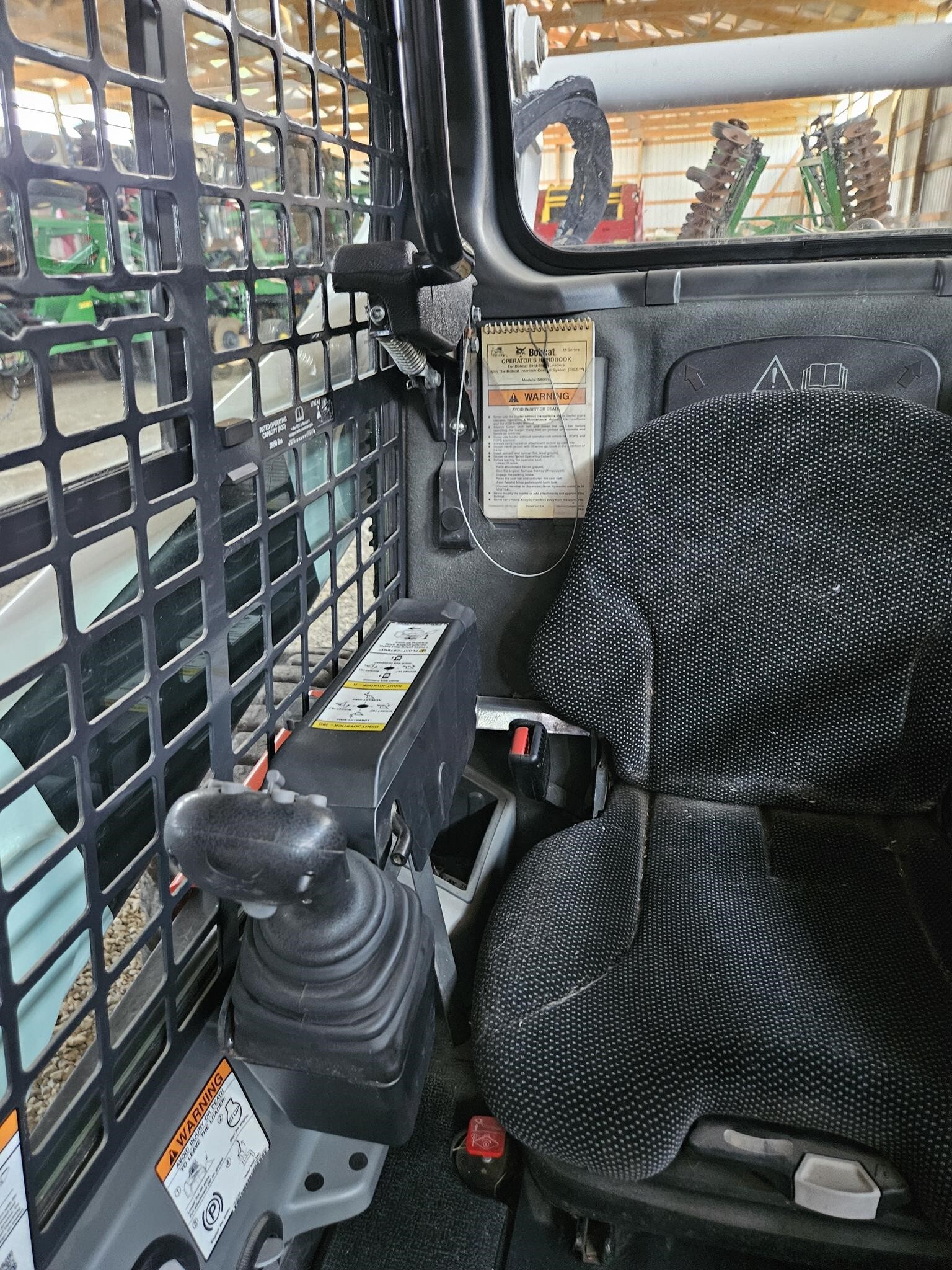 2018 Bobcat S850 Loaders and Lift