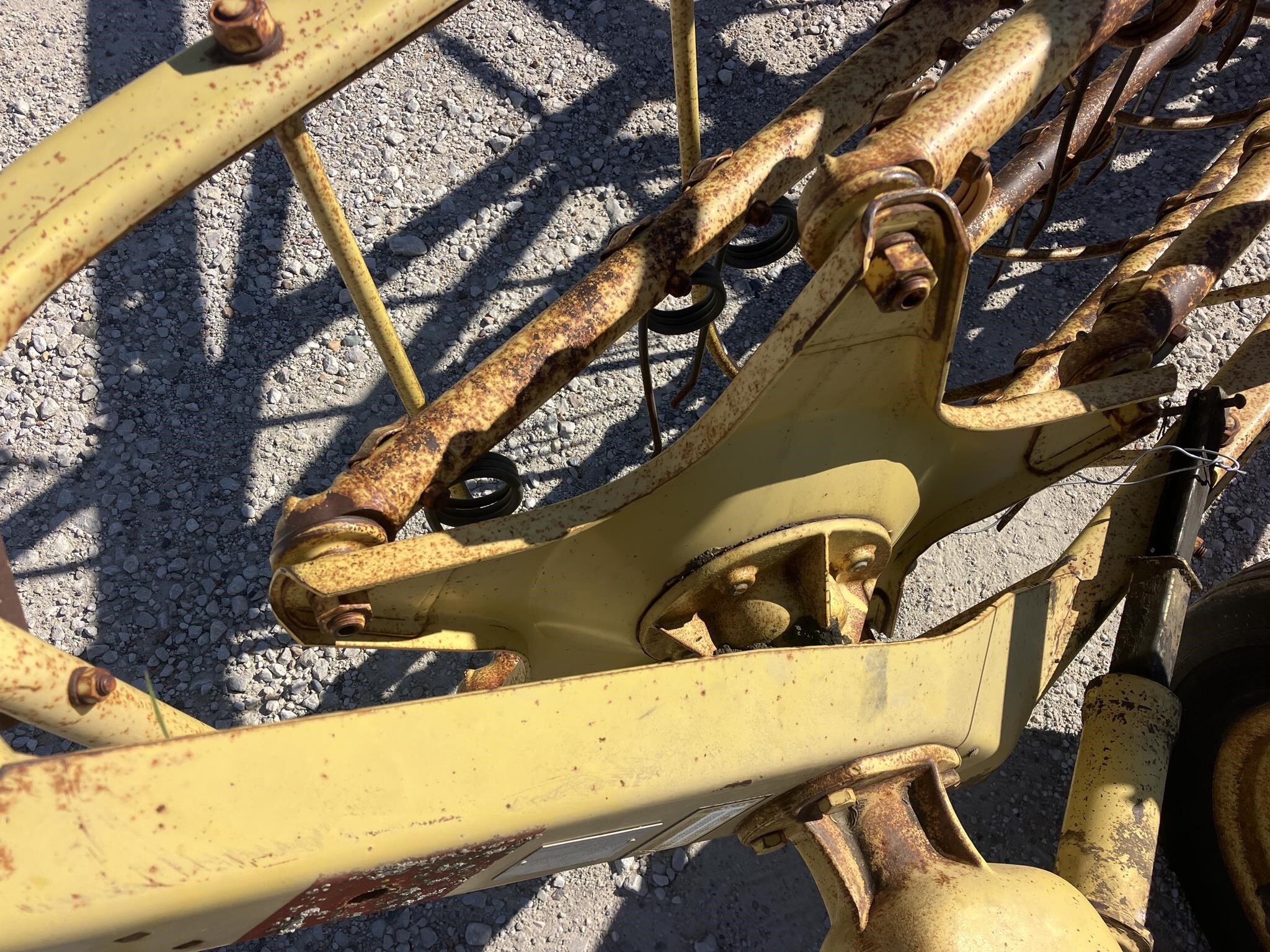  New Holland Rolabar 256 Rake