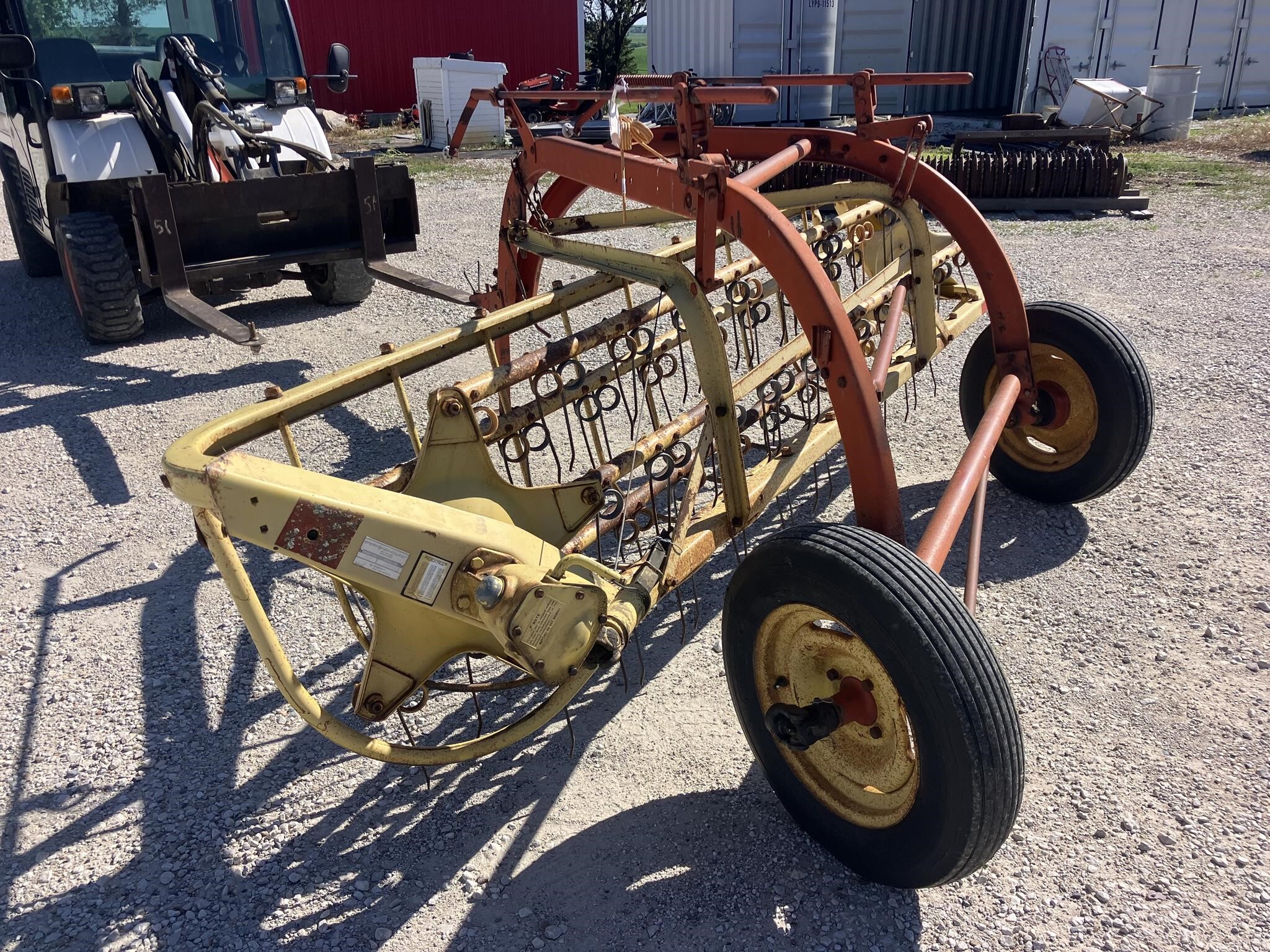  New Holland Rolabar 256 Rake