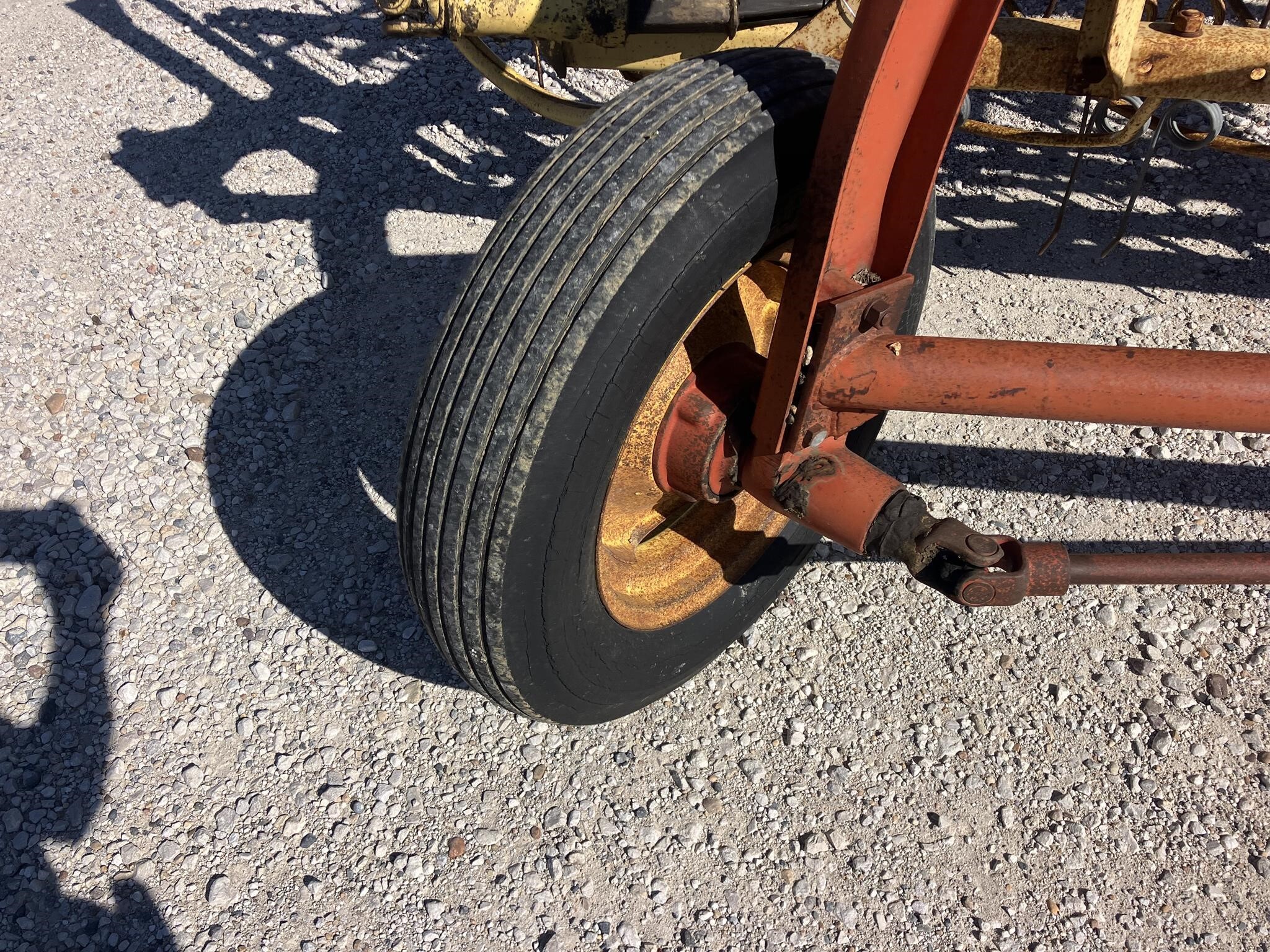  New Holland Rolabar 256 Rake