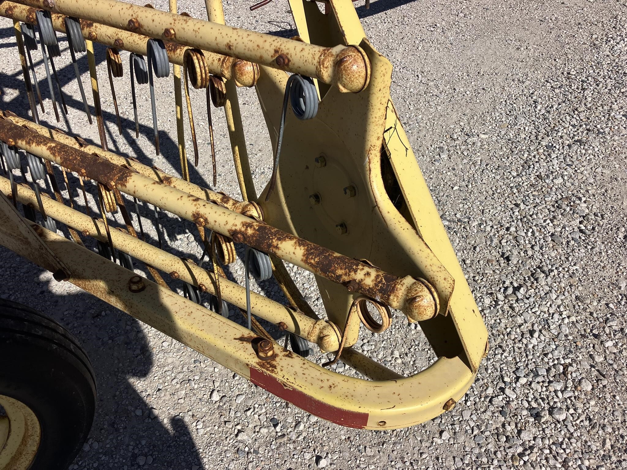  New Holland Rolabar 256 Rake