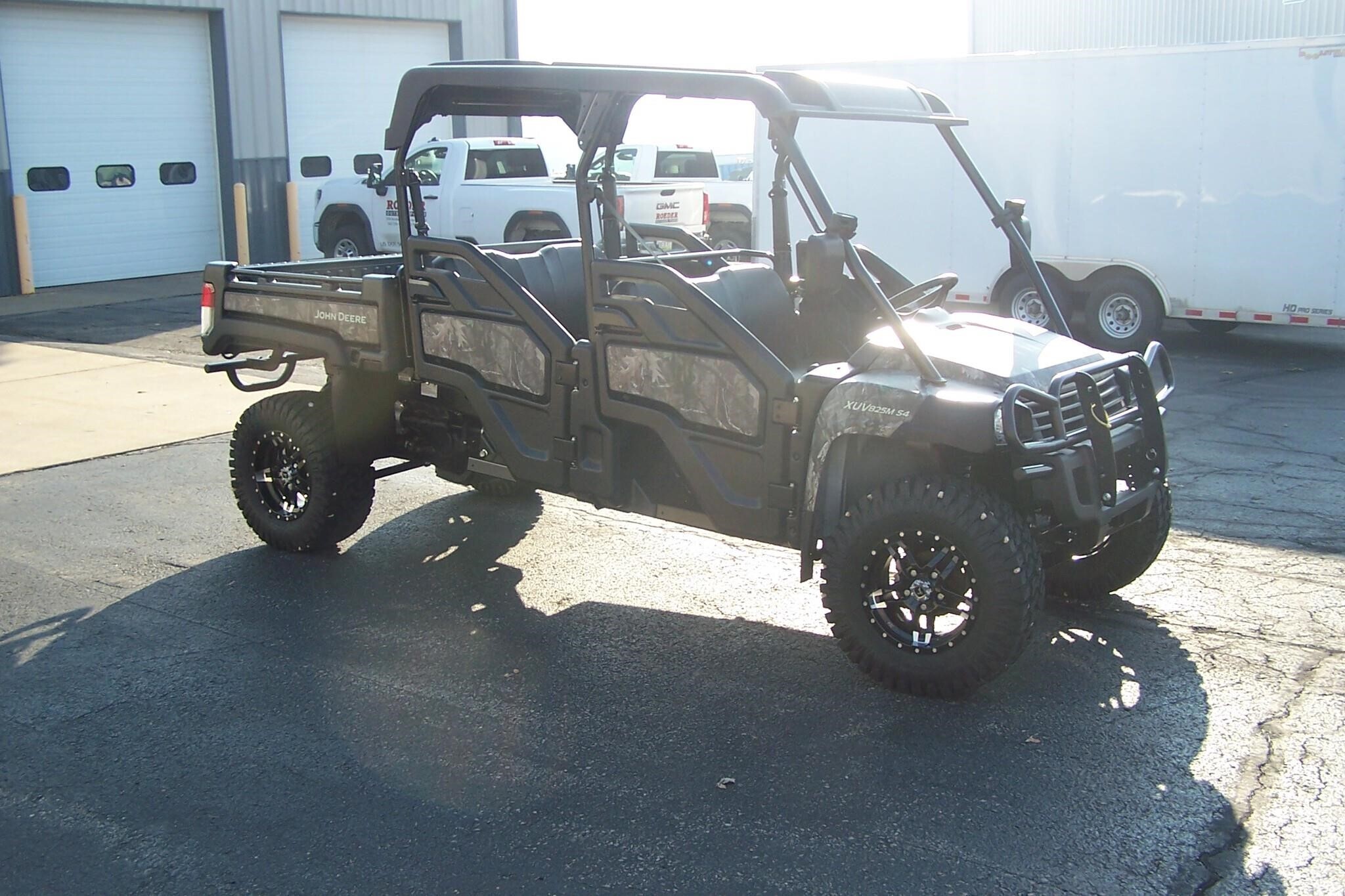 2024 John Deere XUV 825M S4 ATVs and Utility Vehicle