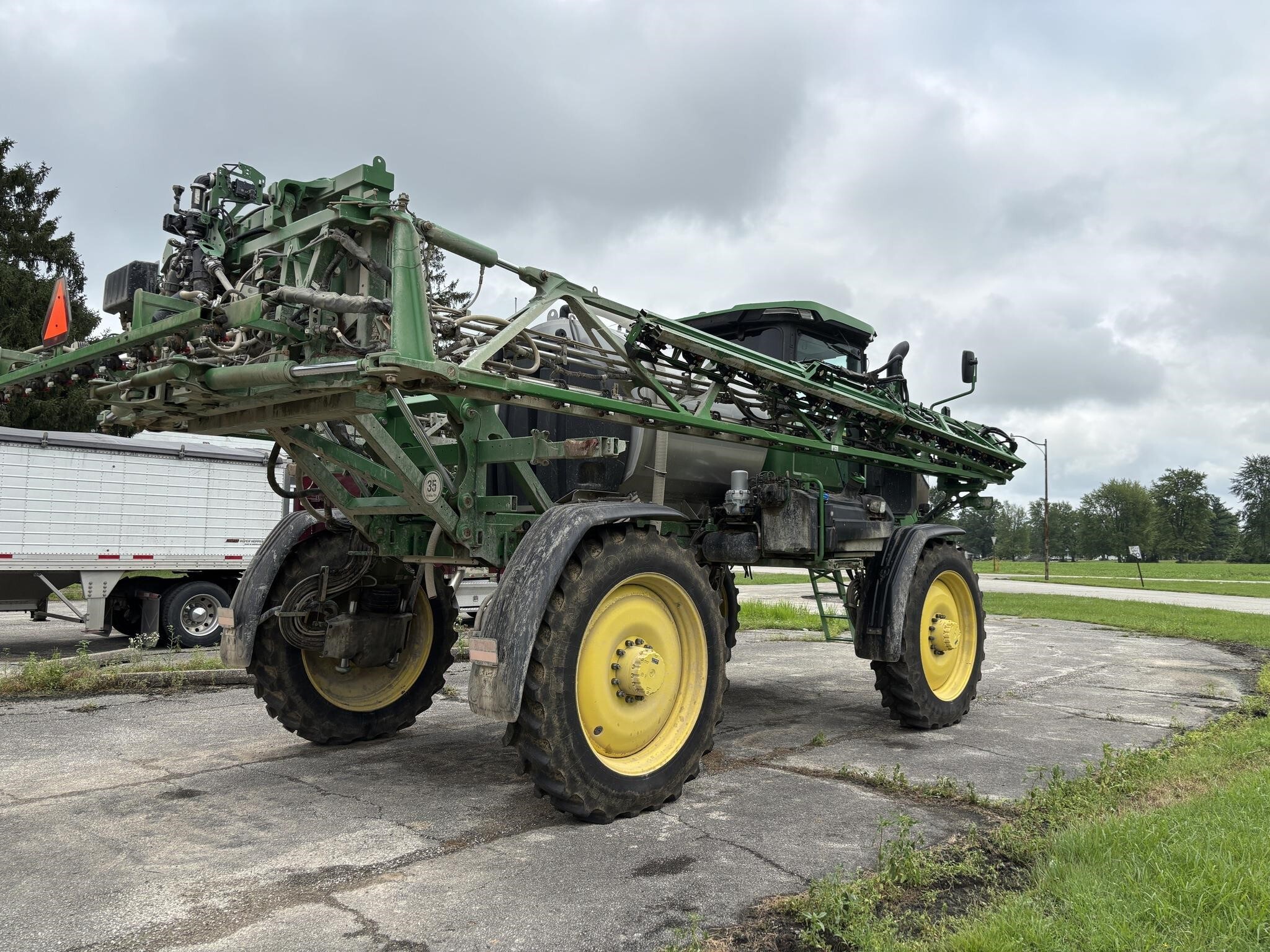 2025 John Deere 410R Self-Propelled Sprayer