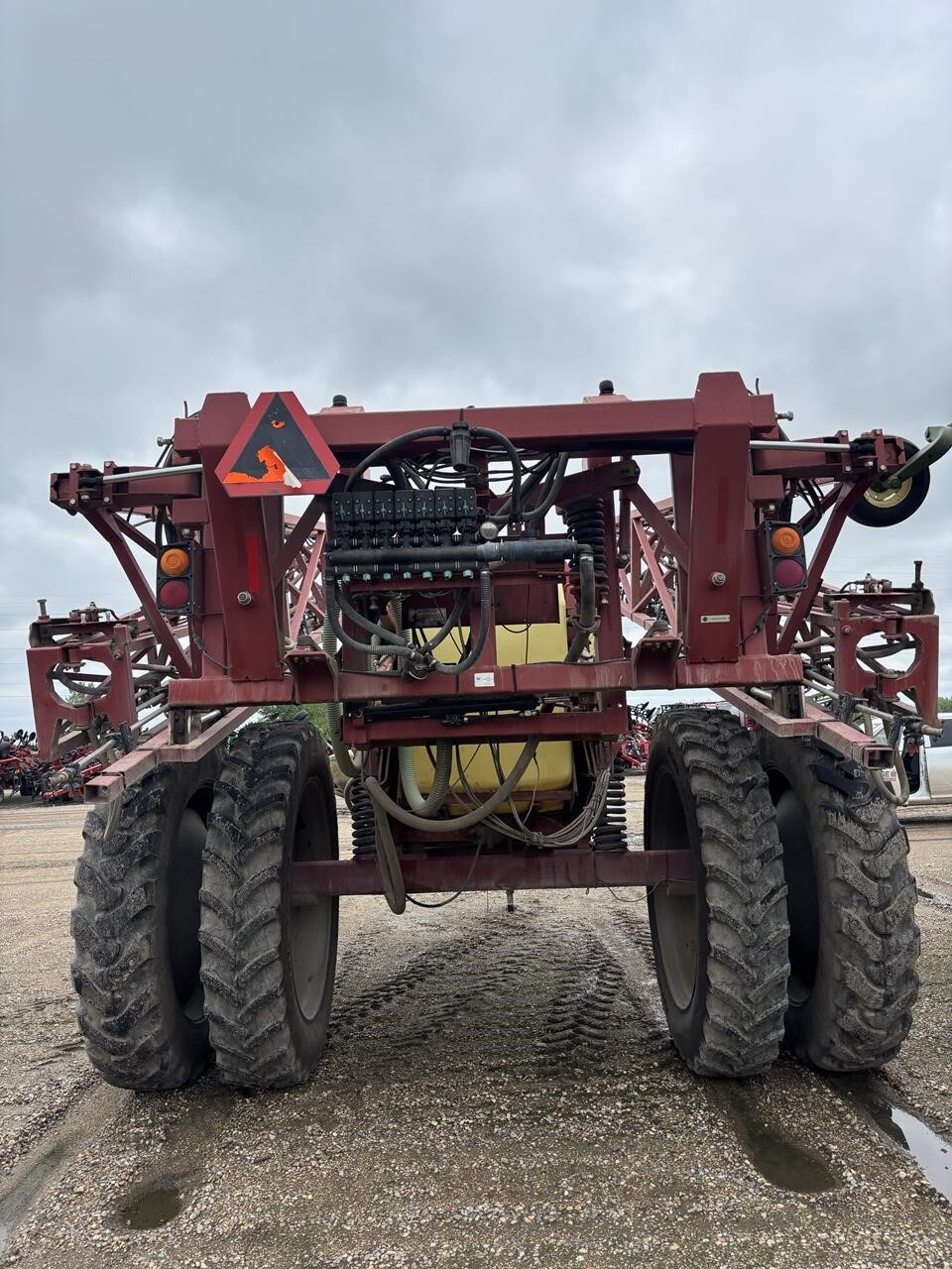 2004 Hardi Commander PLUS 4200 Pull-Type Sprayer
