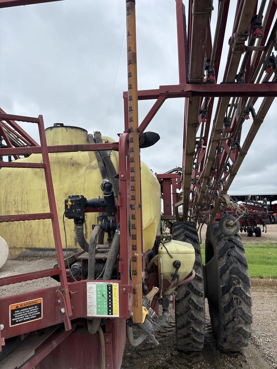 2004 Hardi Commander PLUS 4200 Pull-Type Sprayer