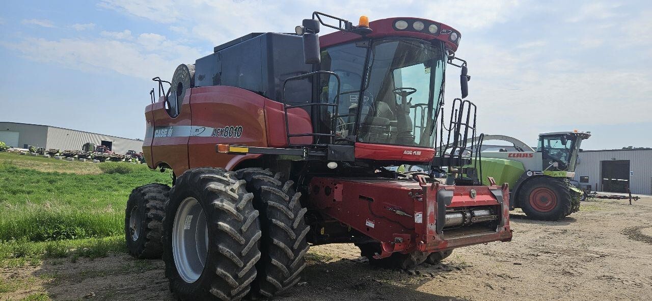 2004 Case IH 8010 Combine