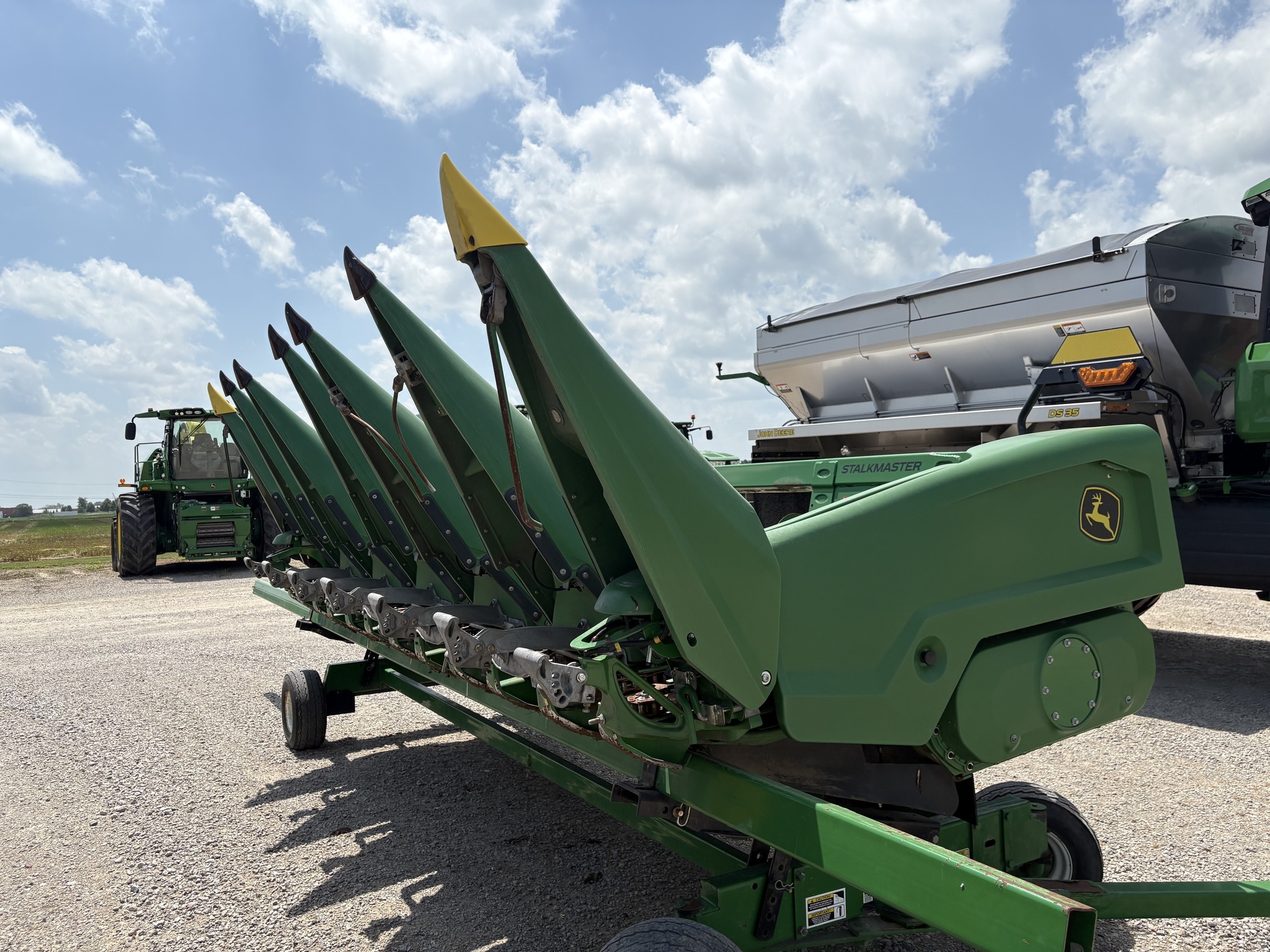 2021 John Deere C6R Corn Head