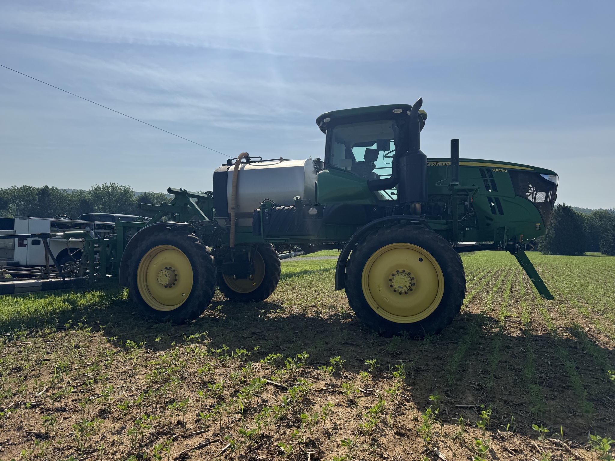 2018 John Deere R4030 Self-Propelled Sprayer