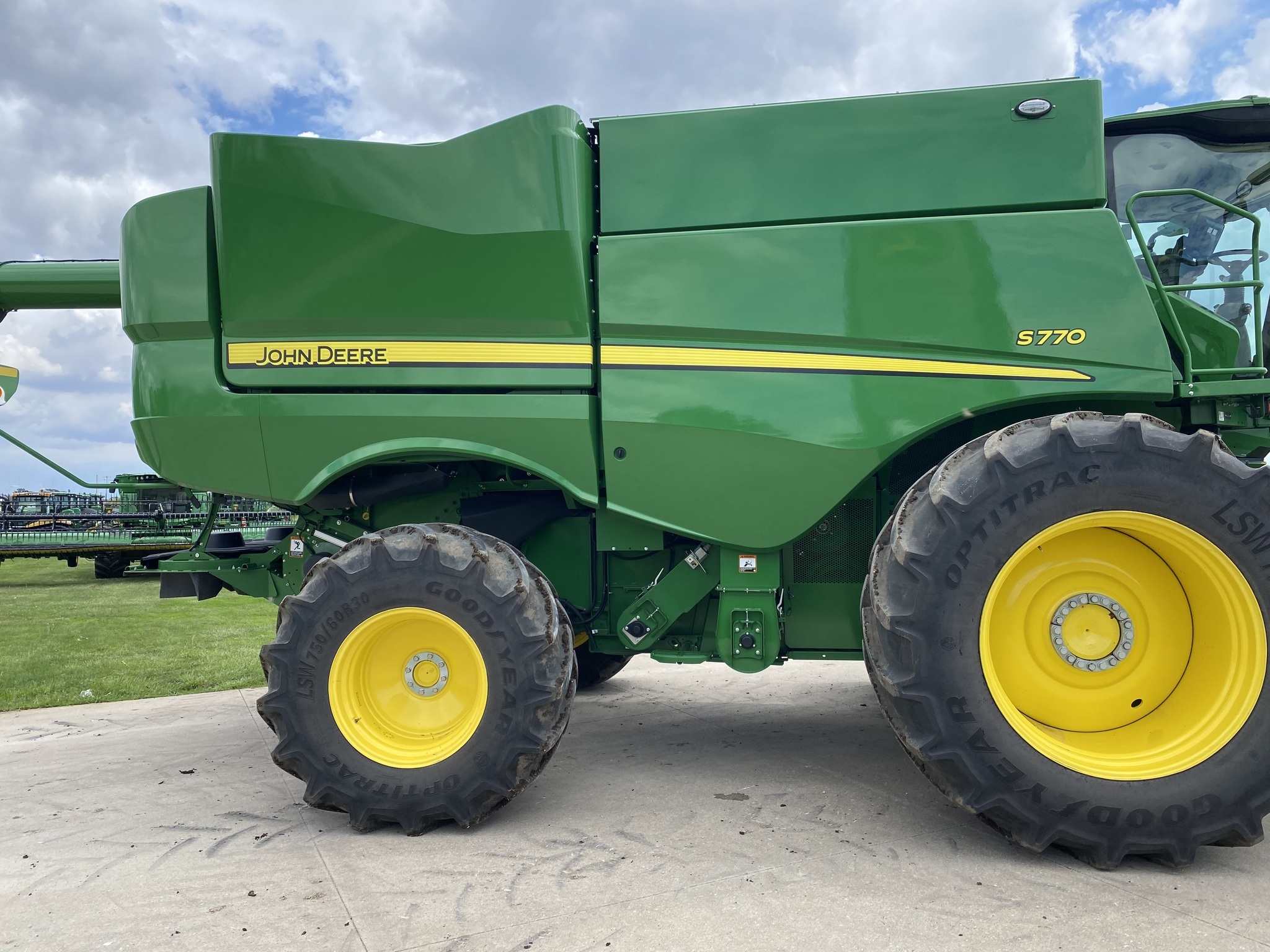 2024 John Deere S770 Combine