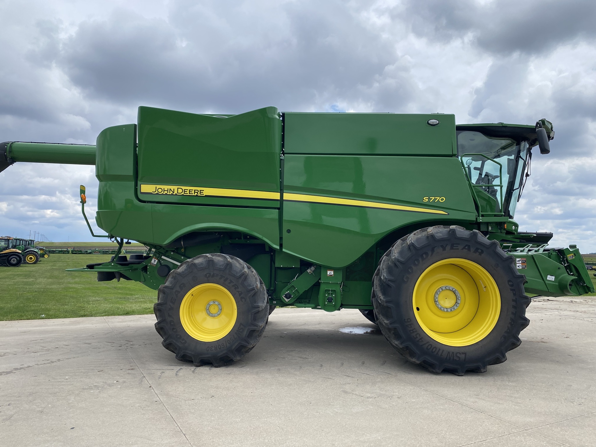 2024 John Deere S770 Combine