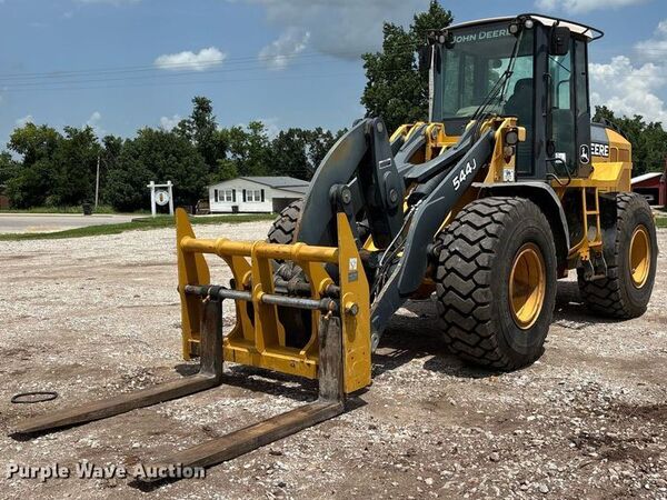 フィード リーシャック 　ポーレート（馬） 2023 John Deere 544P 4WD Wheel Loader Z052982 | RDO