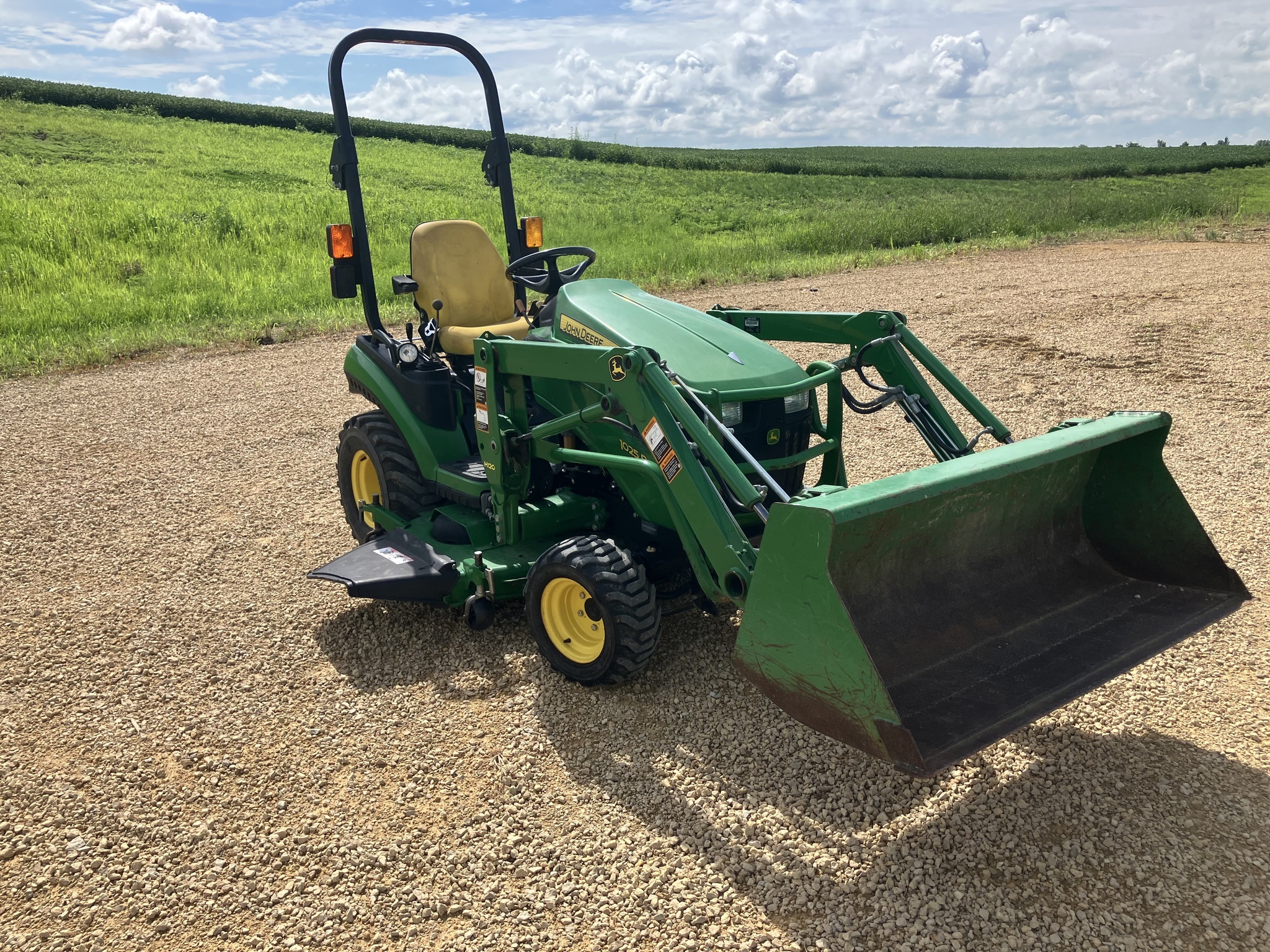 2013 John Deere 1025R Tractor