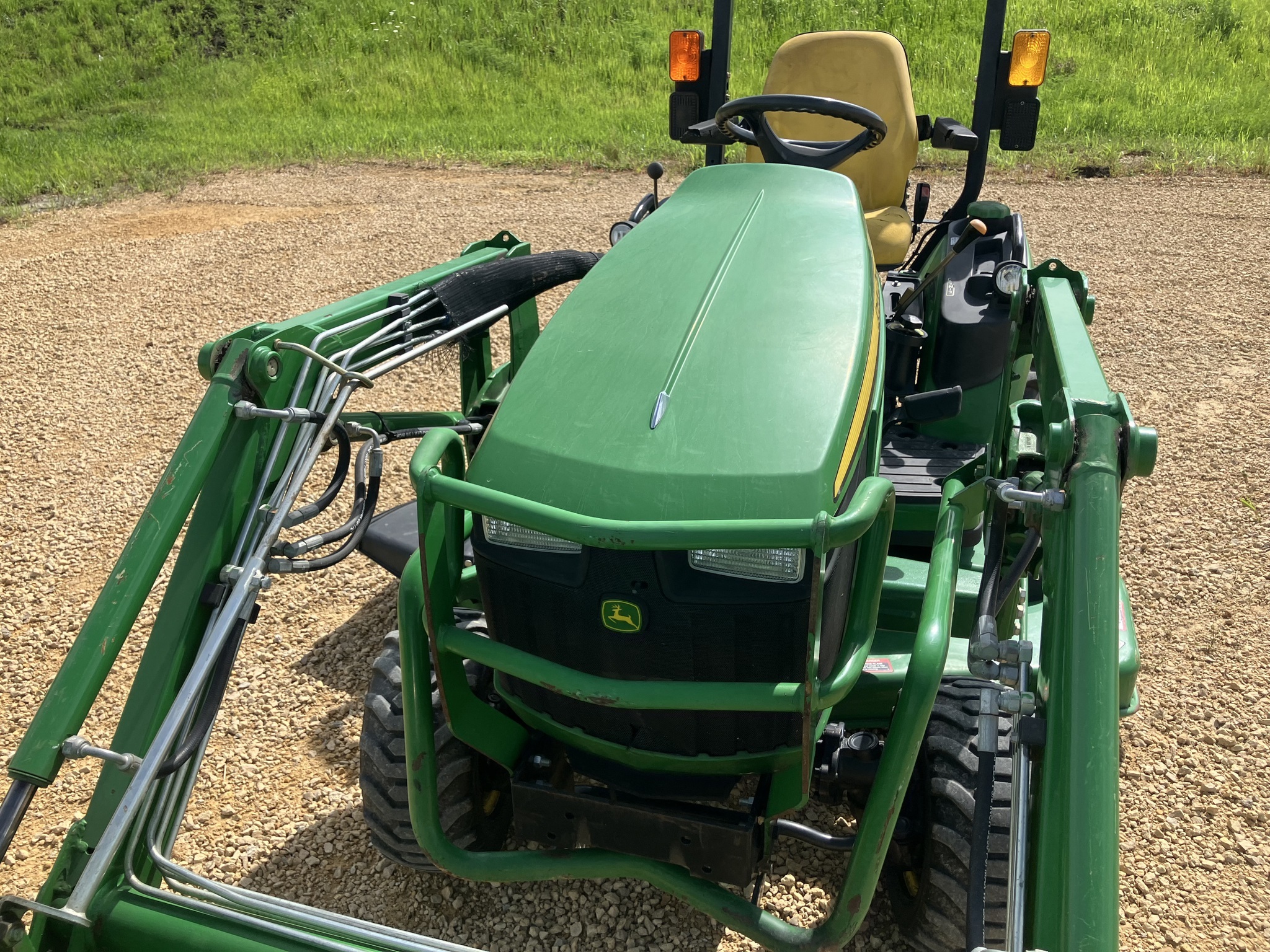 2013 John Deere 1025R Tractor