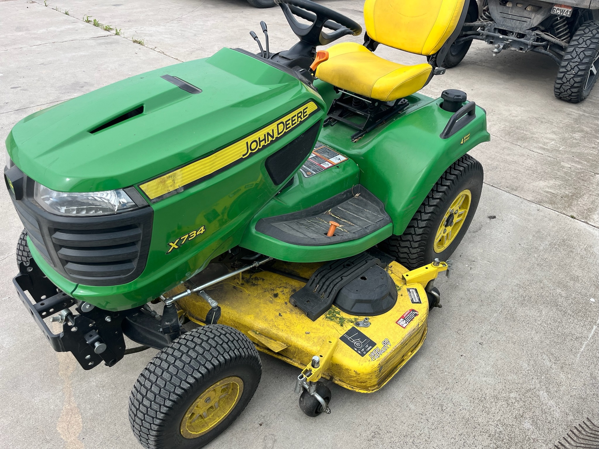 2022 John Deere X734 Lawn Mower