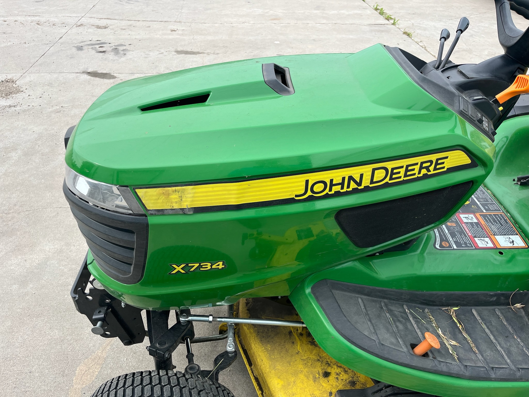 2022 John Deere X734 Lawn Mower