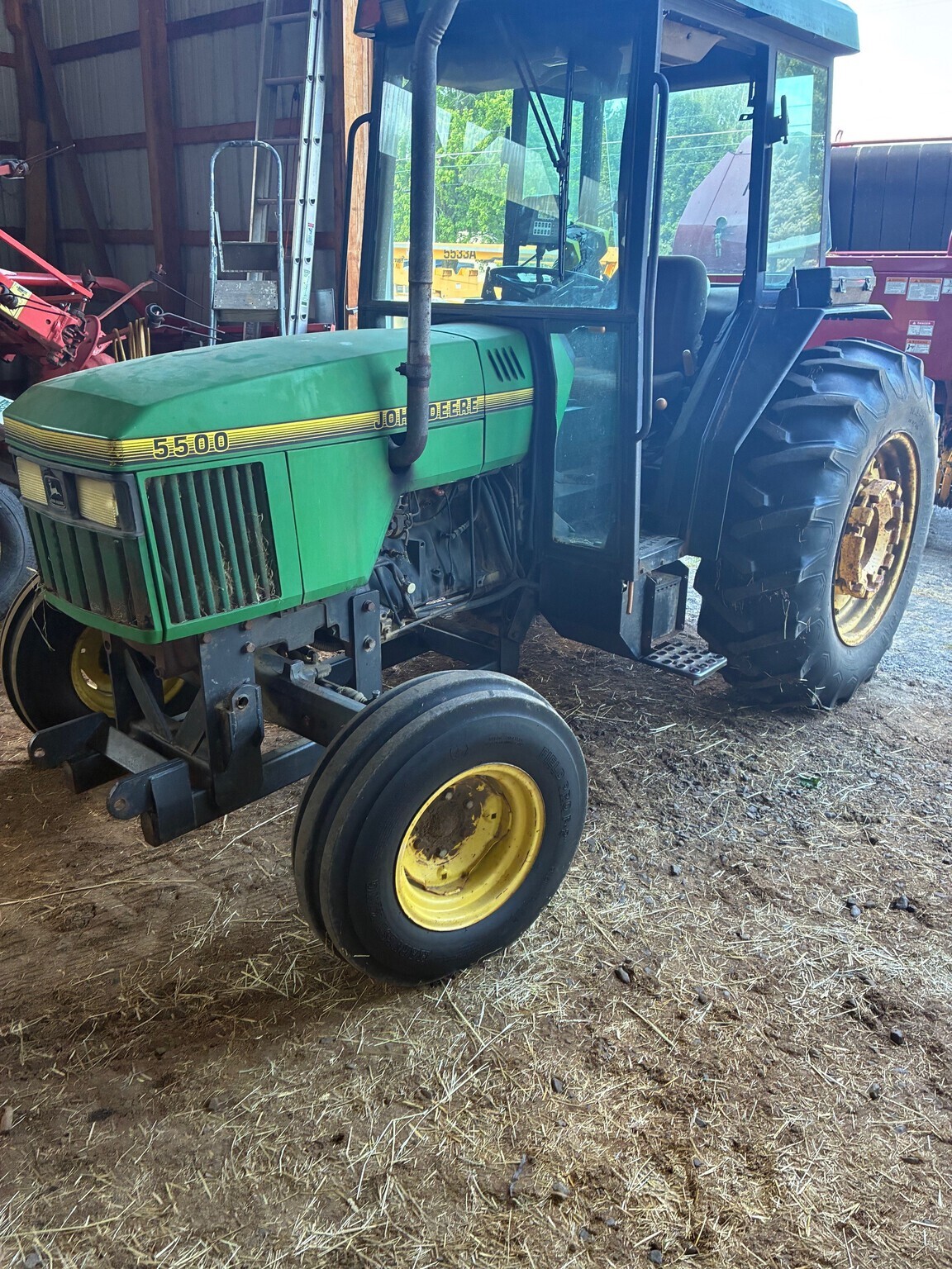 1996 John Deere 5500 Tractor