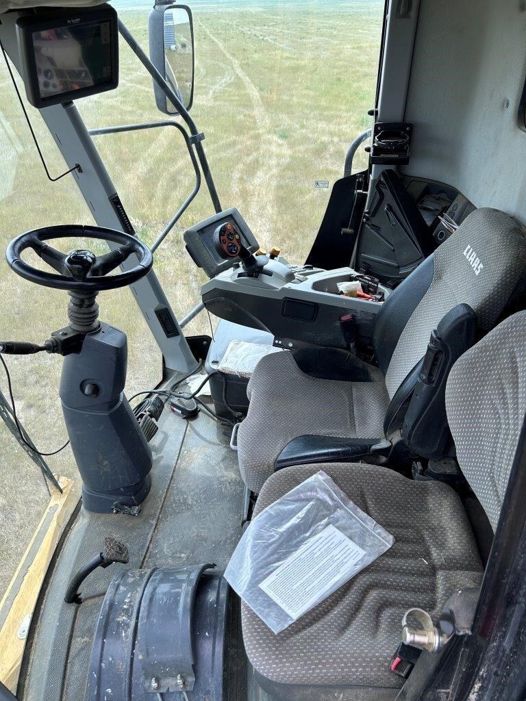 2011 Claas Lexion 750 Combine