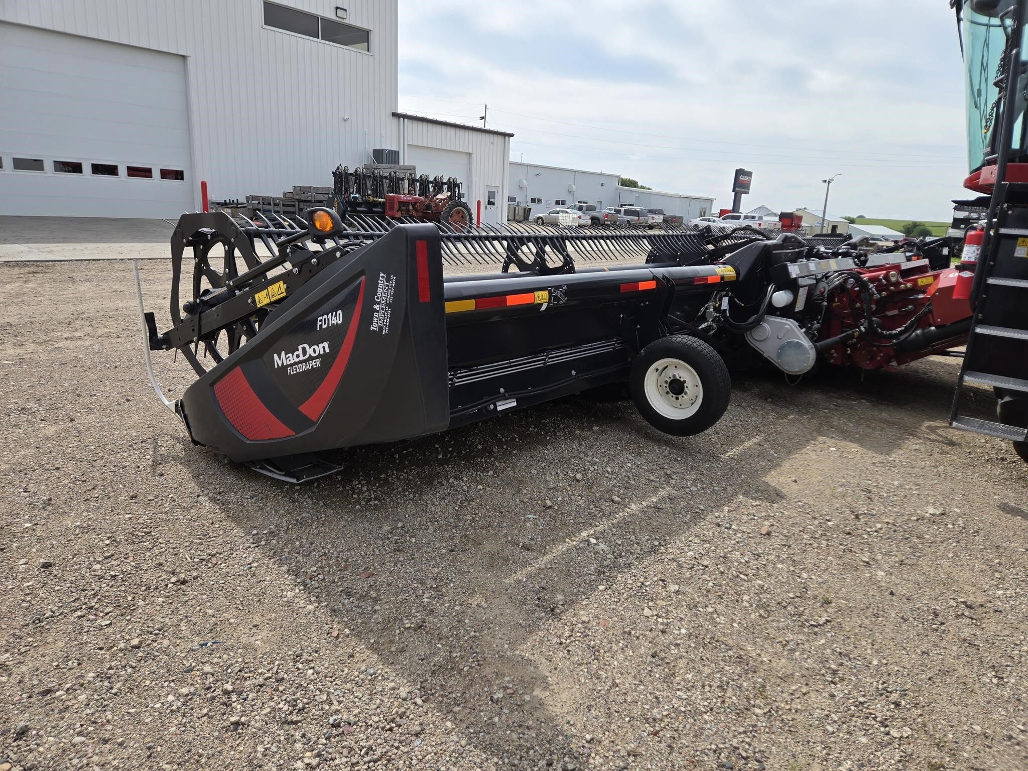 2022 MacDon FD140 Platform