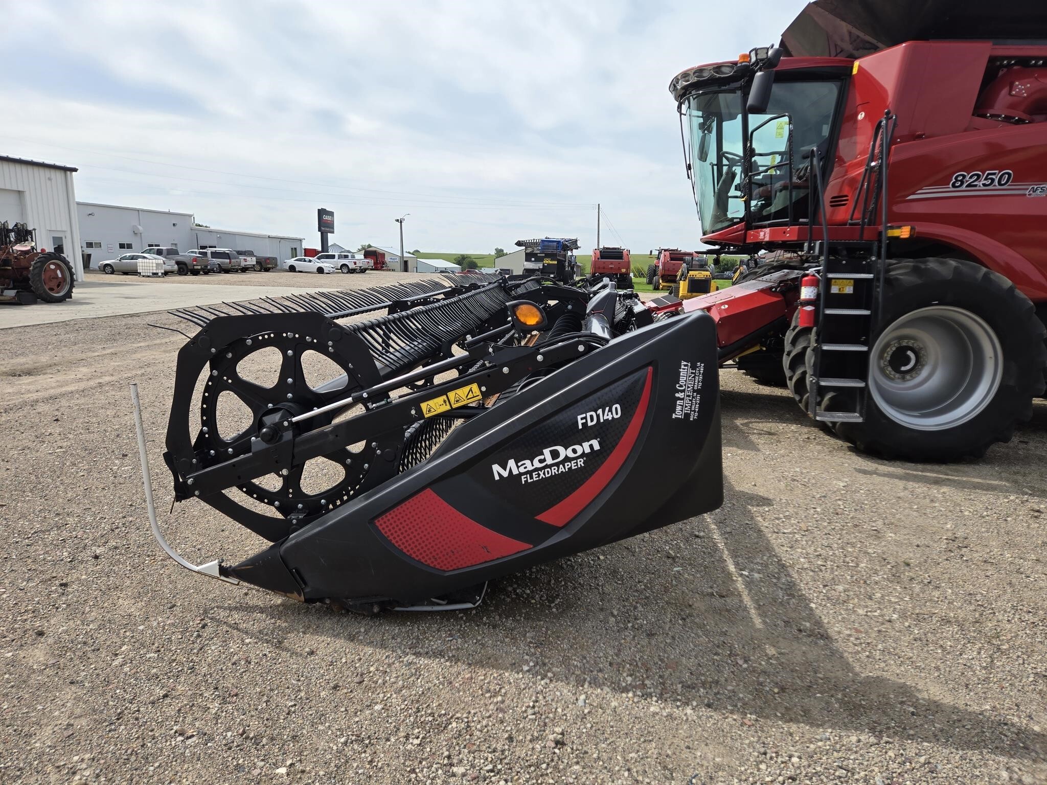 2022 MacDon FD140 Platform
