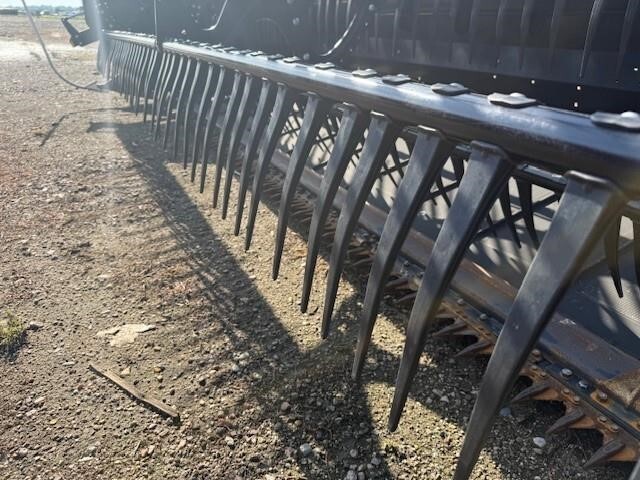 2022 MacDon FD140 Platform
