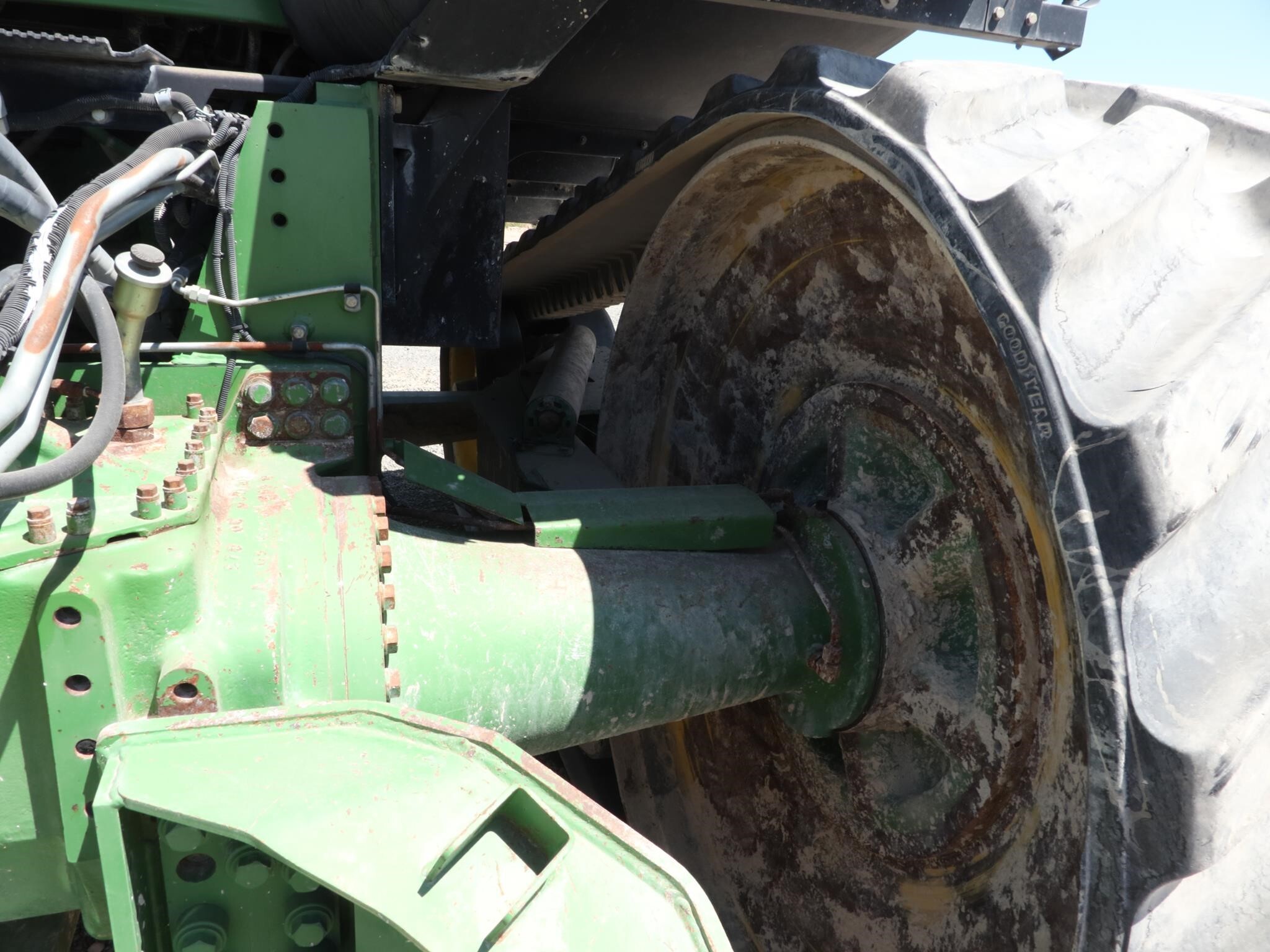 2006 John Deere 9520T Tractor