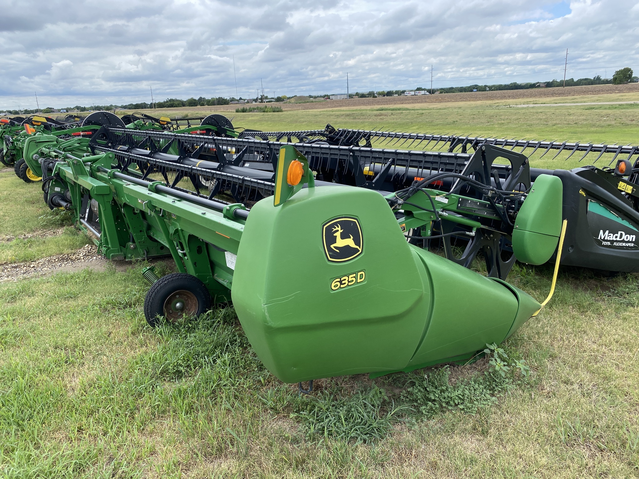 2009 John Deere 635D Platform