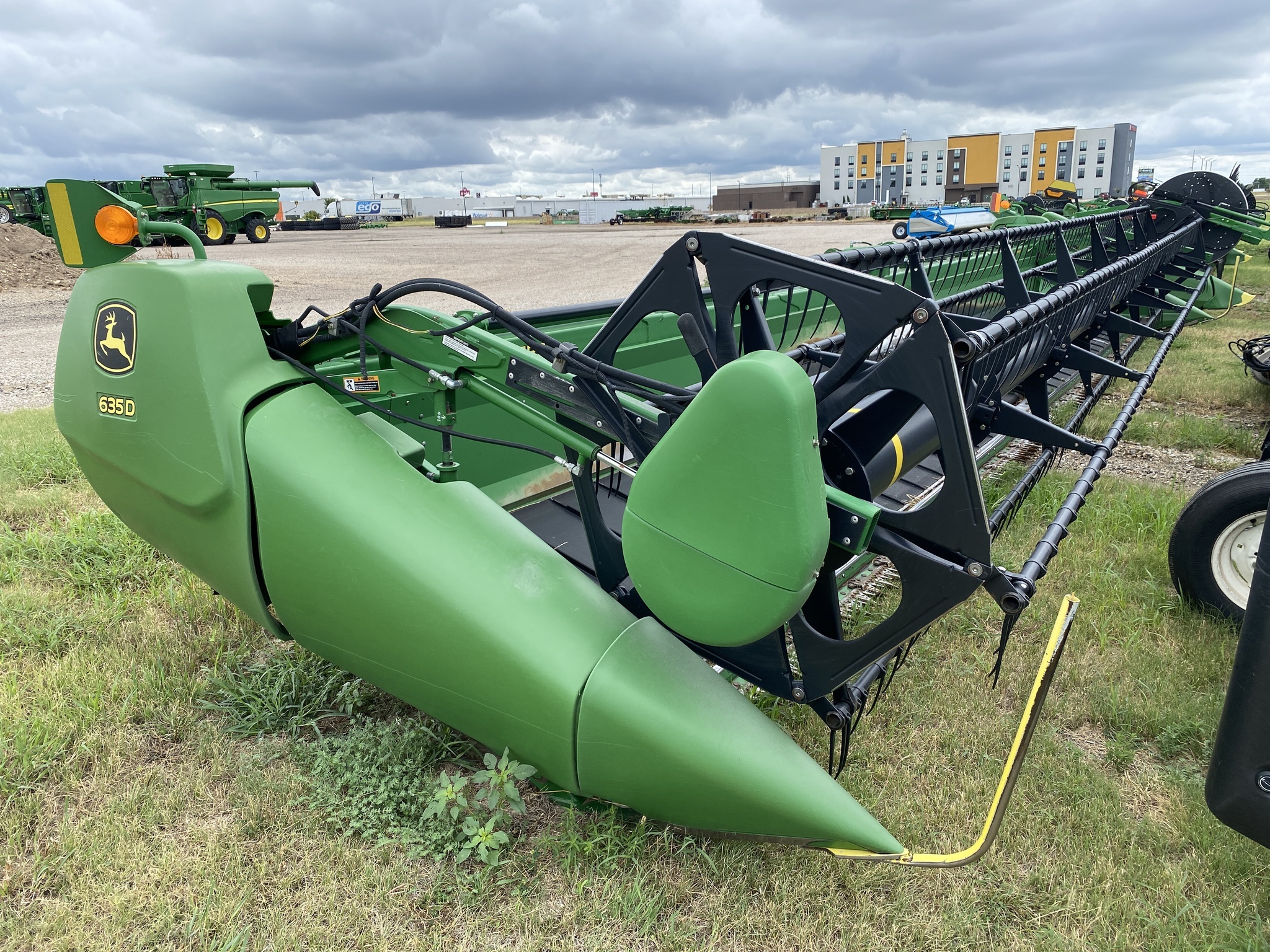 2009 John Deere 635D Platform
