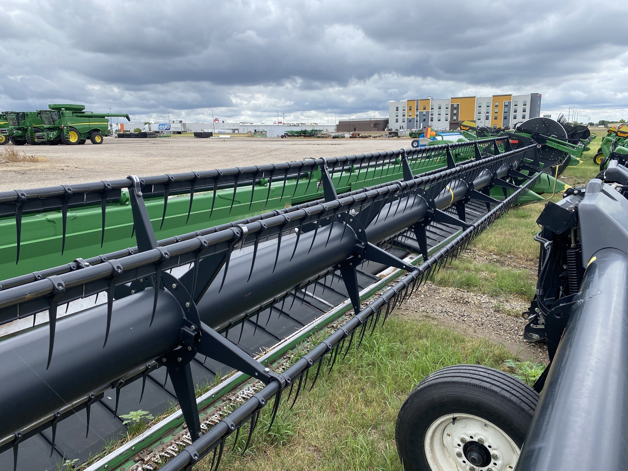 2009 John Deere 635D Platform