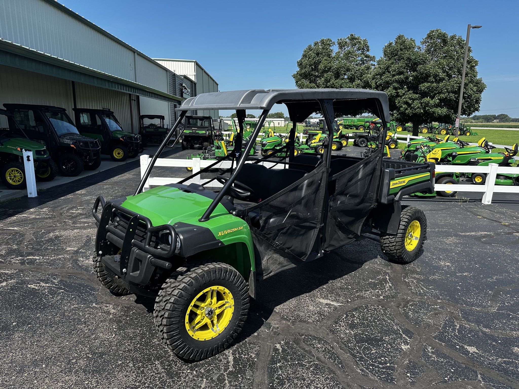 2024 John Deere XUV 825M S4 ATVs and Utility Vehicle