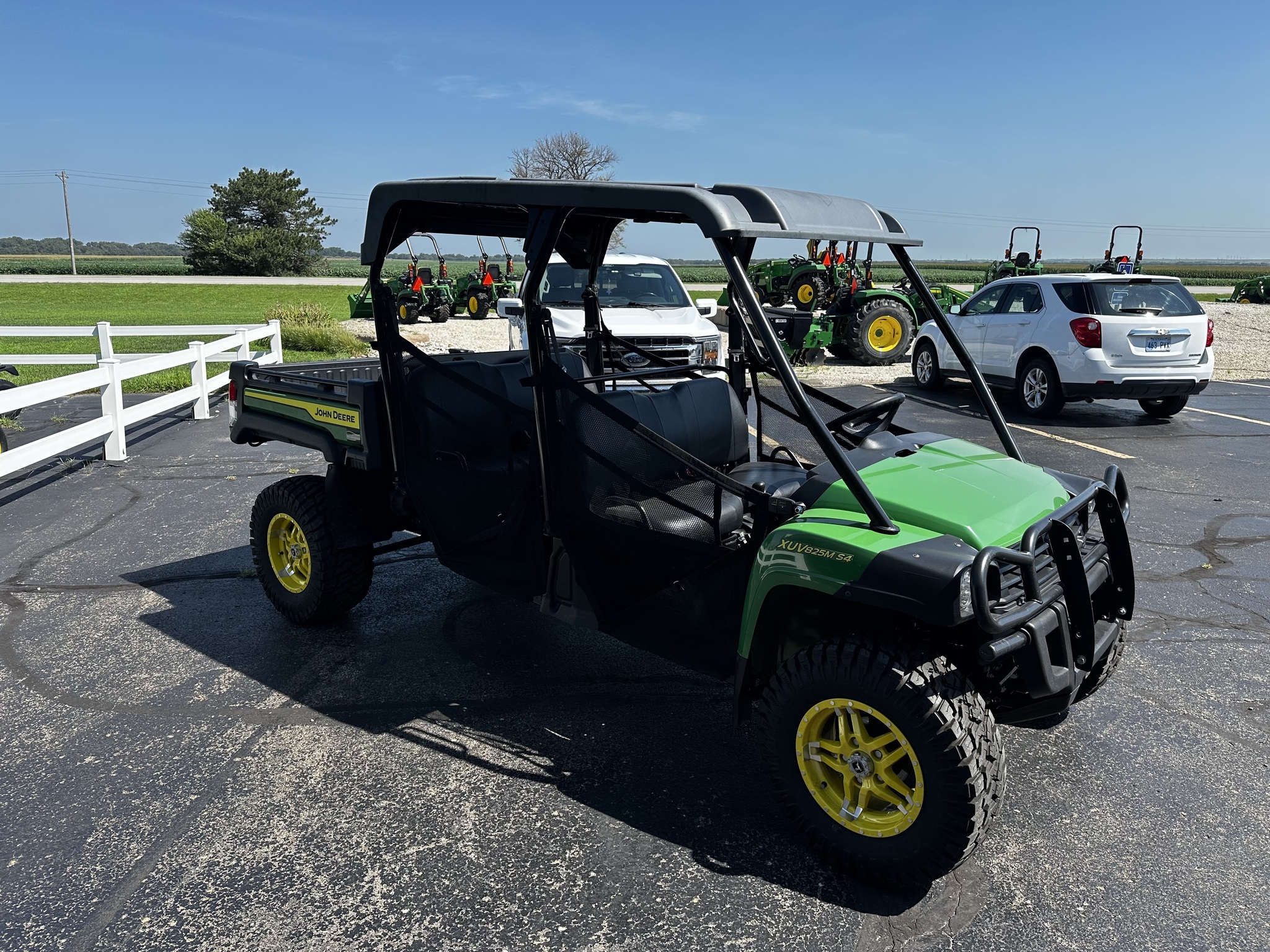 2024 John Deere XUV 825M S4 ATVs and Utility Vehicle