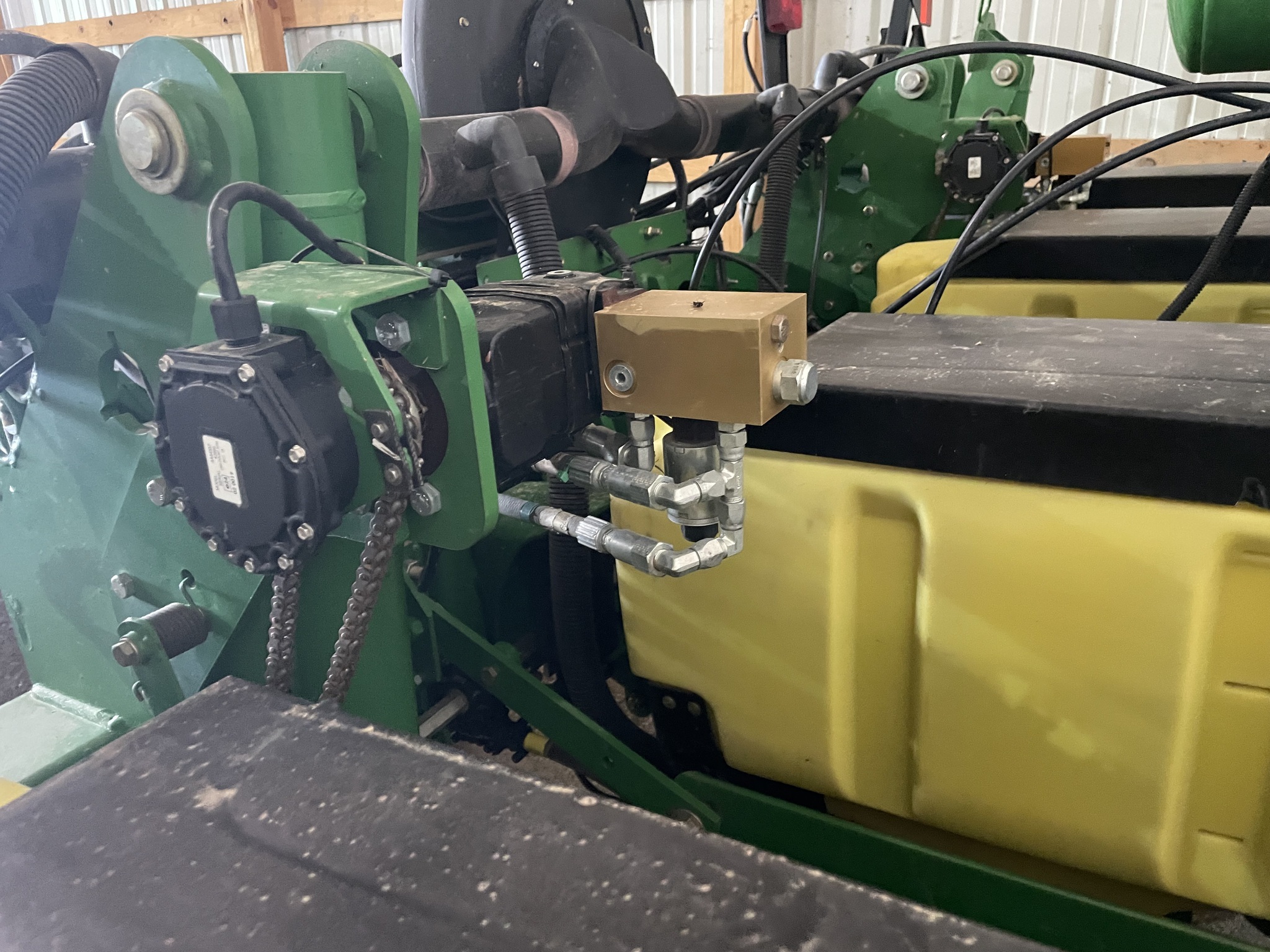 2011 John Deere 1770NT Planter