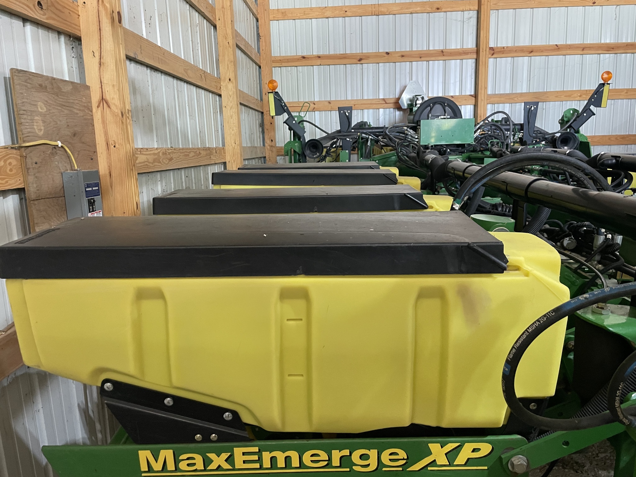 2011 John Deere 1770NT Planter