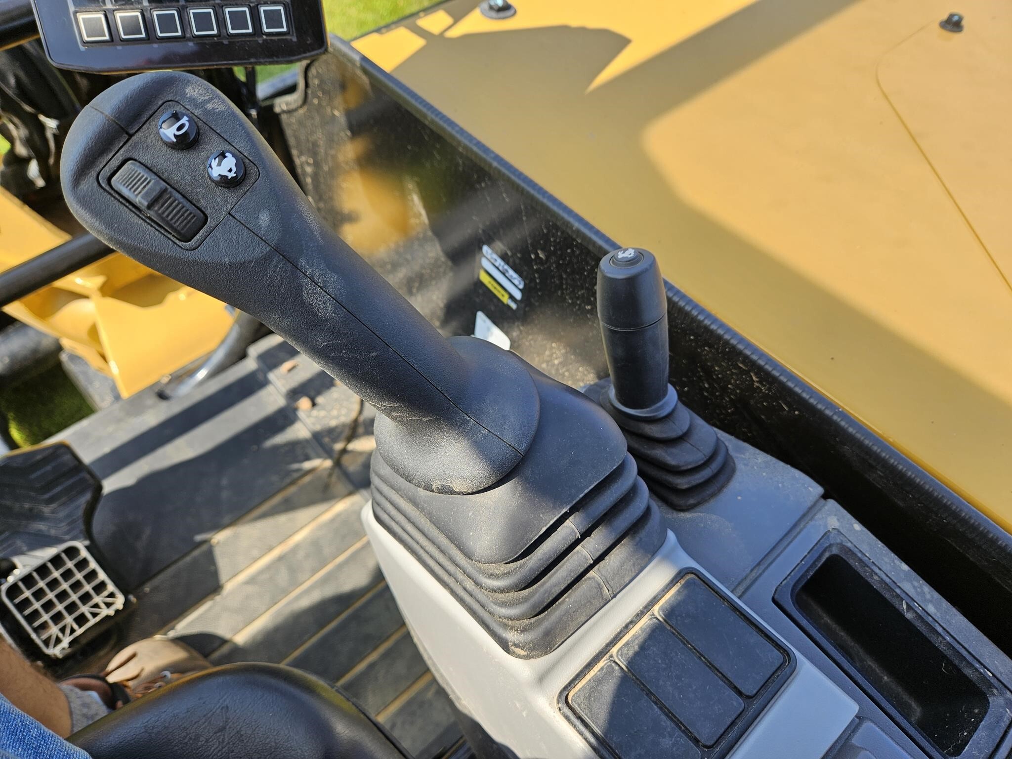 2023 Caterpillar 305CR Excavator