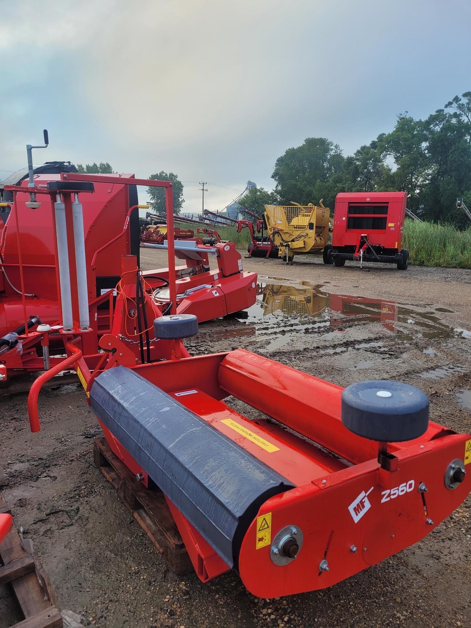 2025 Metal-Fach Z560 Bale Wrapper