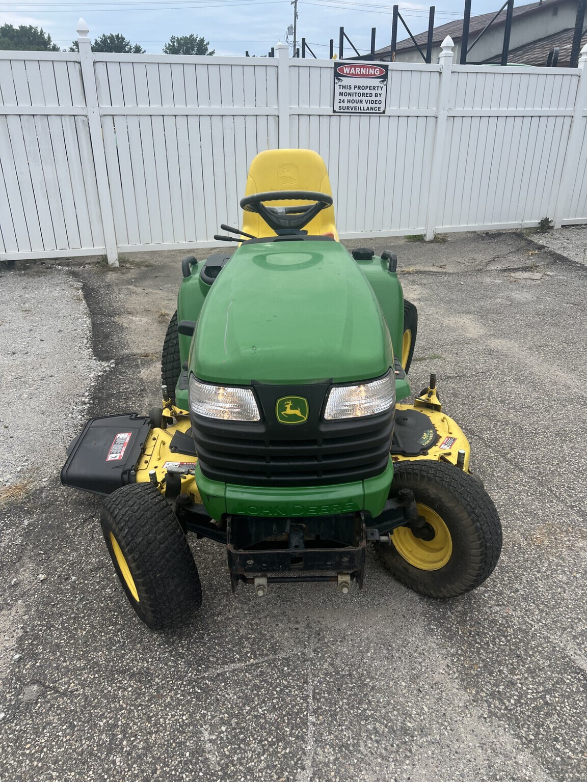 2002 John Deere X485 Lawn Mower