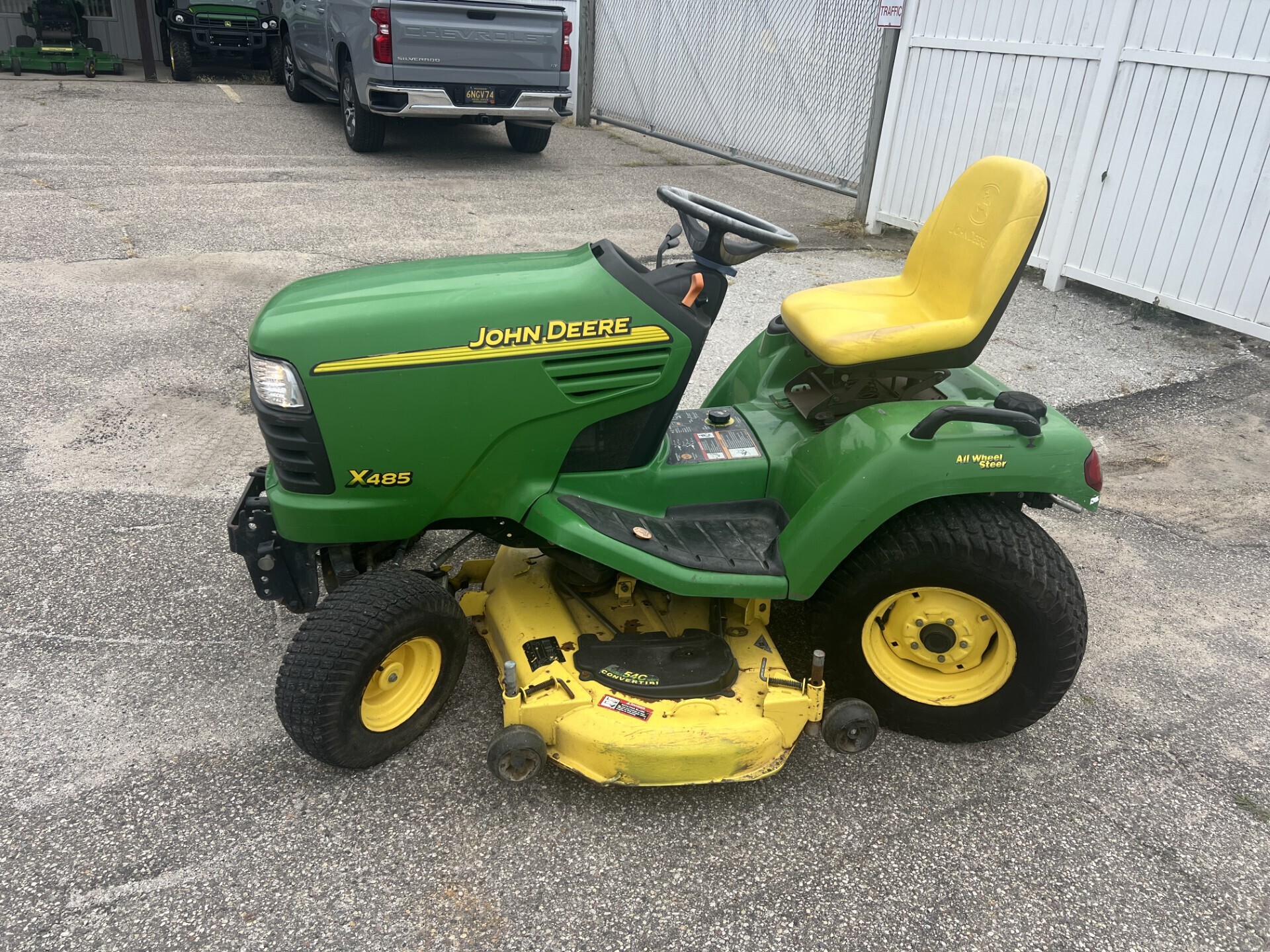 2002 John Deere X485 Lawn Mower