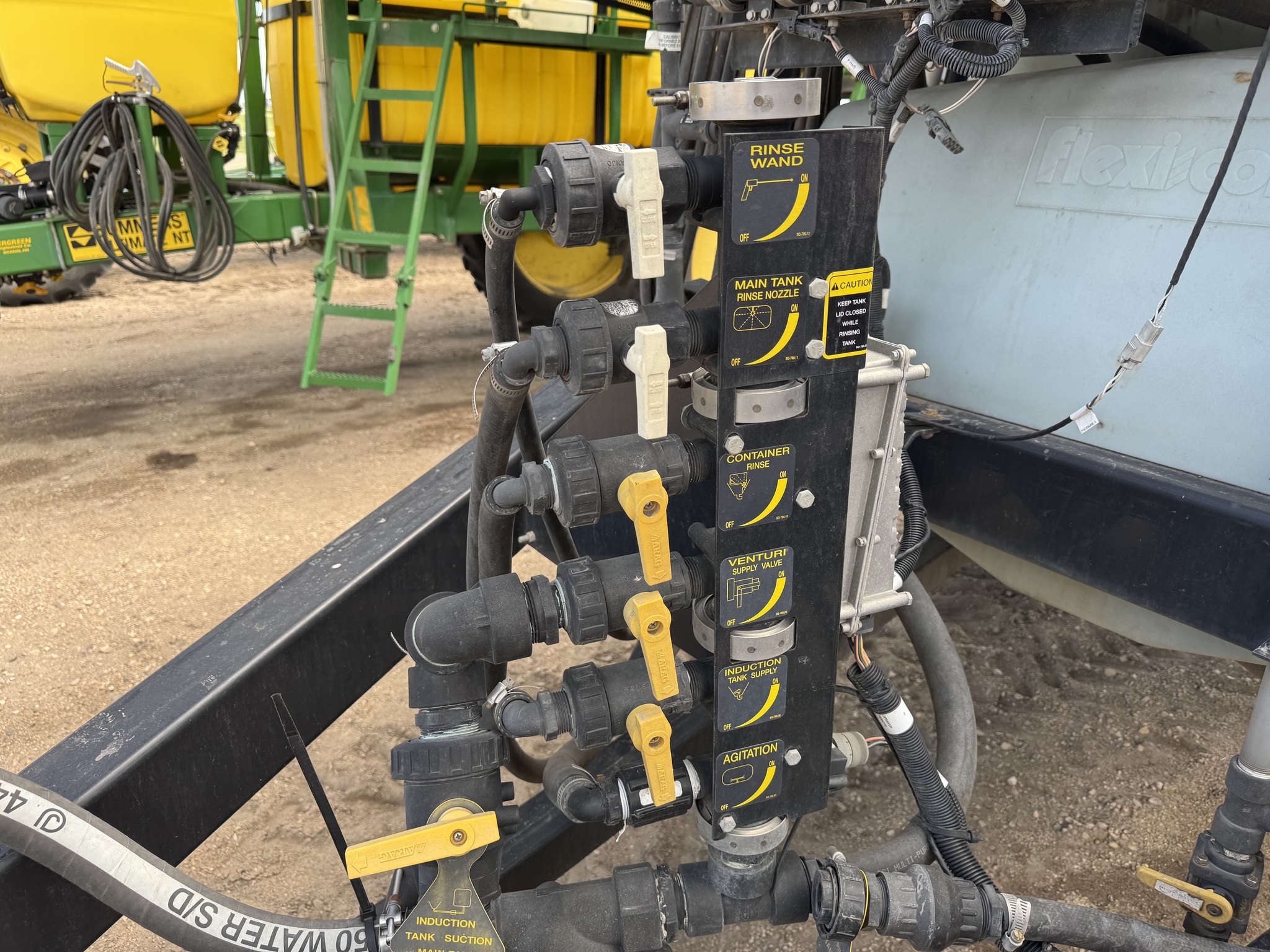 2001 Flexi-Coil S67 Pull-Type Sprayer