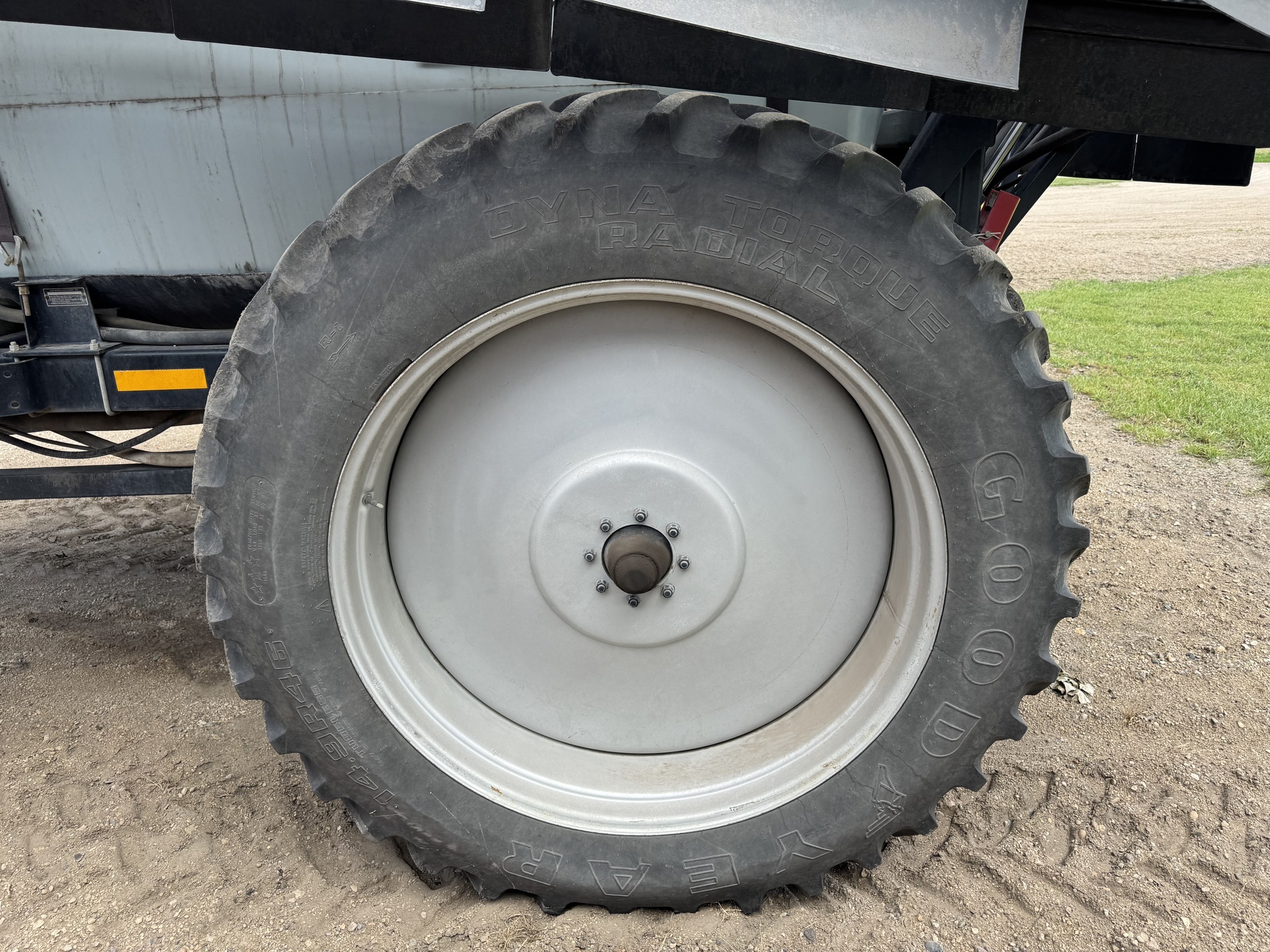 2001 Flexi-Coil S67 Pull-Type Sprayer